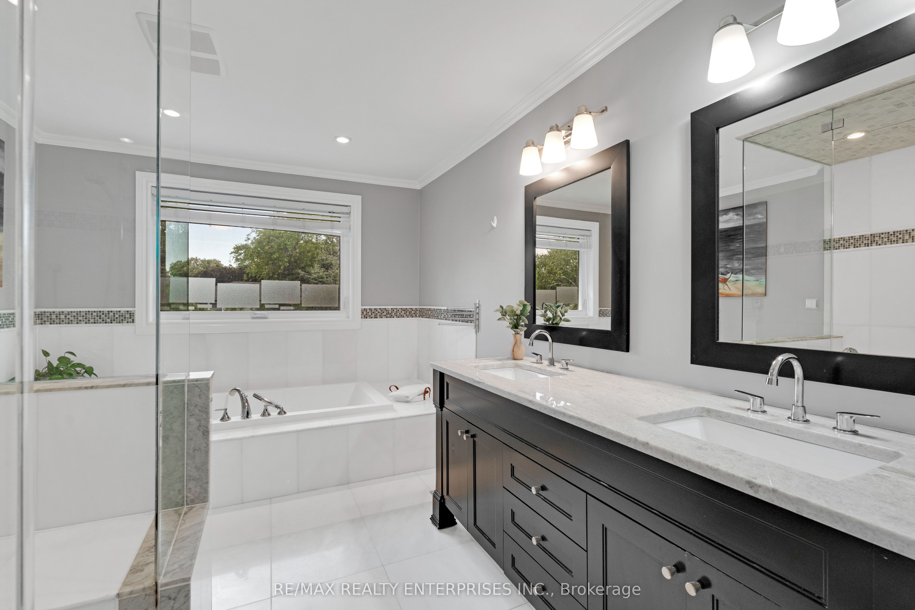2084 Obeck Crescent Property Photo 19