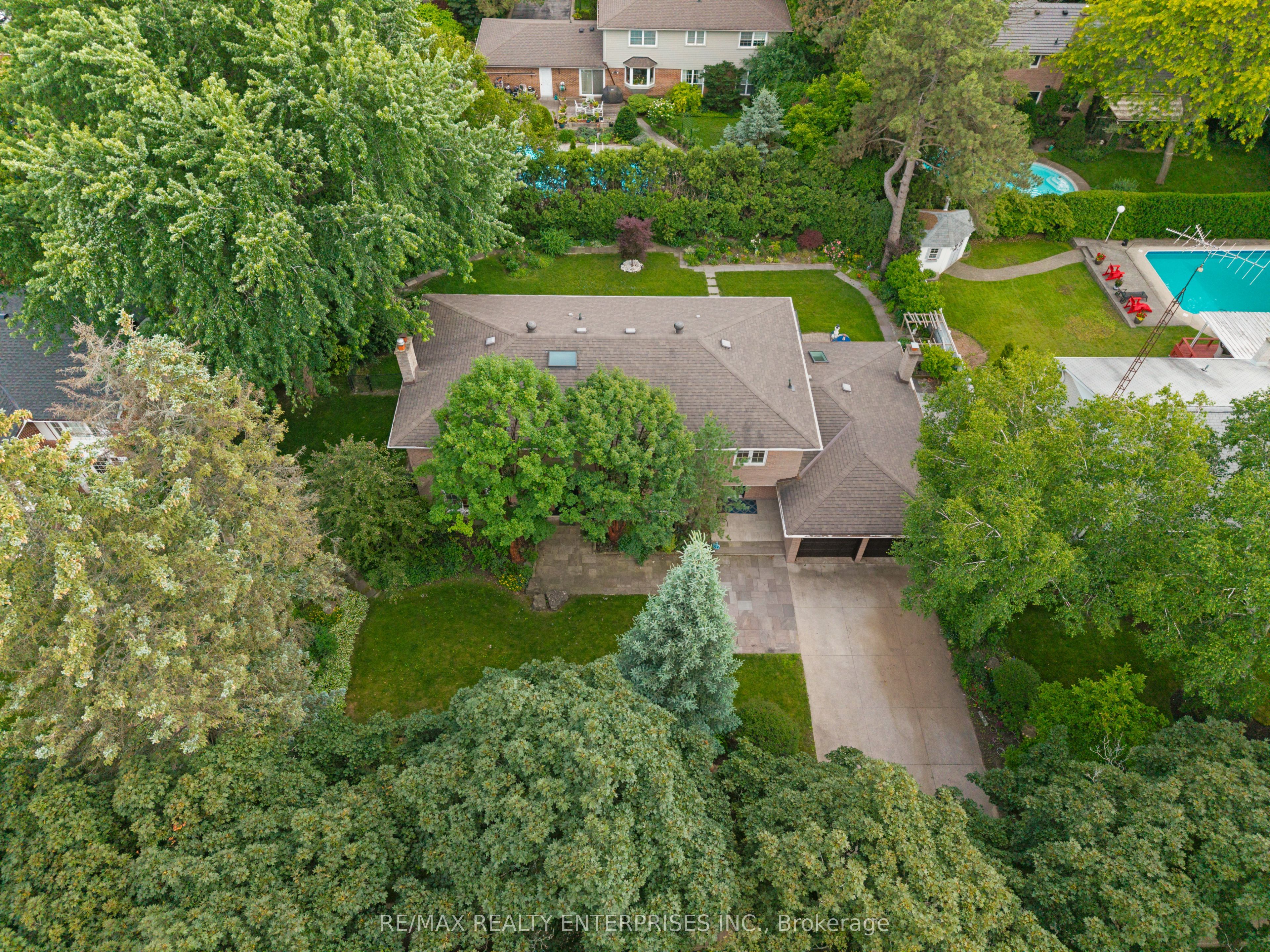 2084 Obeck Crescent Property Photo 31