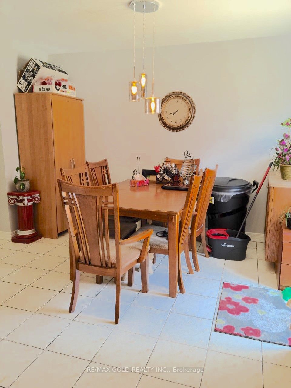 431 Krotone Crescent Upper Property Photo 7