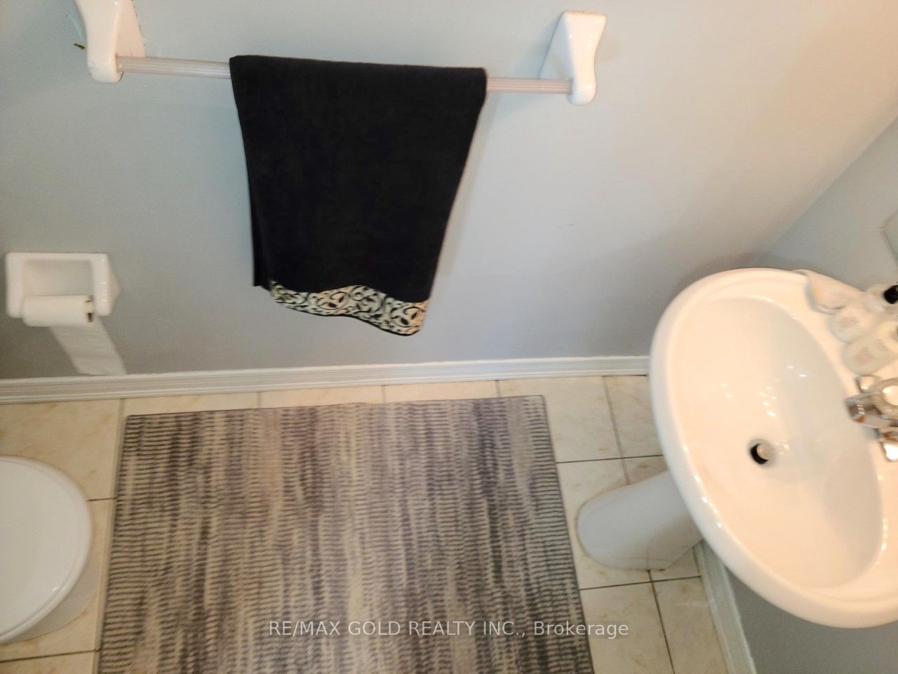 431 Krotone Crescent Upper Property Photo 8