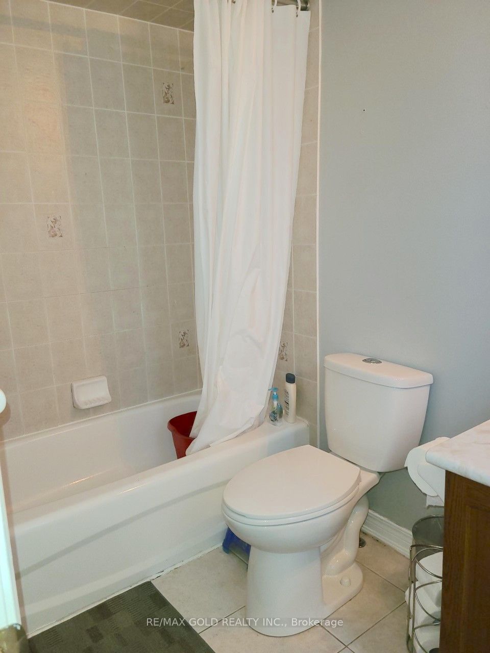 431 Krotone Crescent Upper Property Photo 12