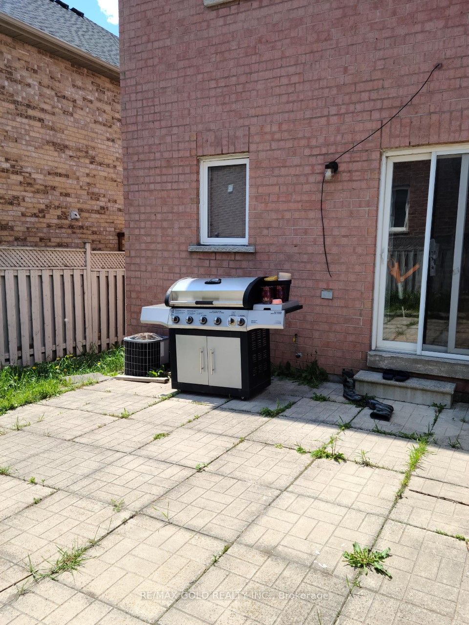 431 Krotone Crescent Upper Property Photo 18