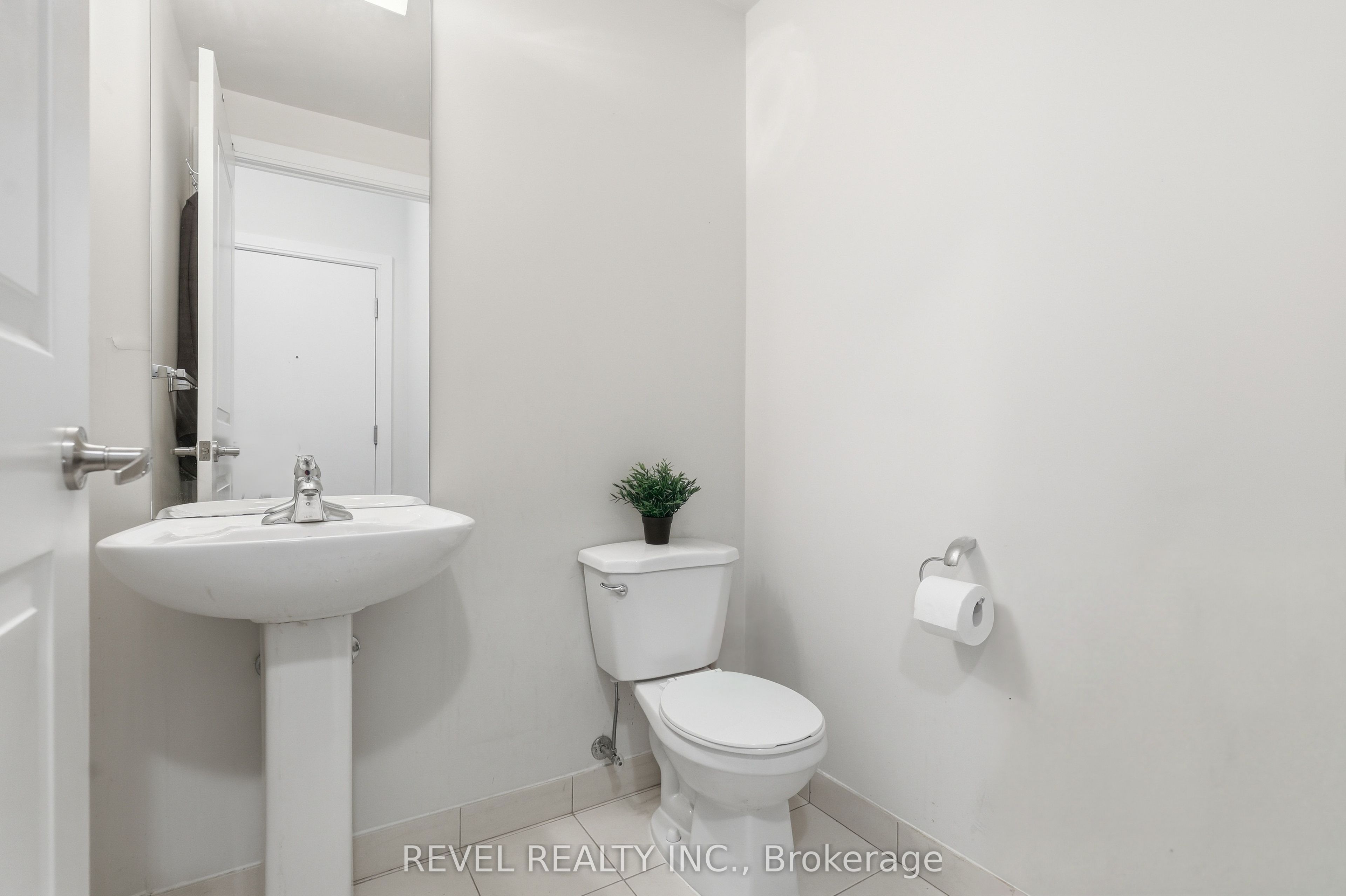 330 Burnhamthorpe Road W 3101 Property Photo 11