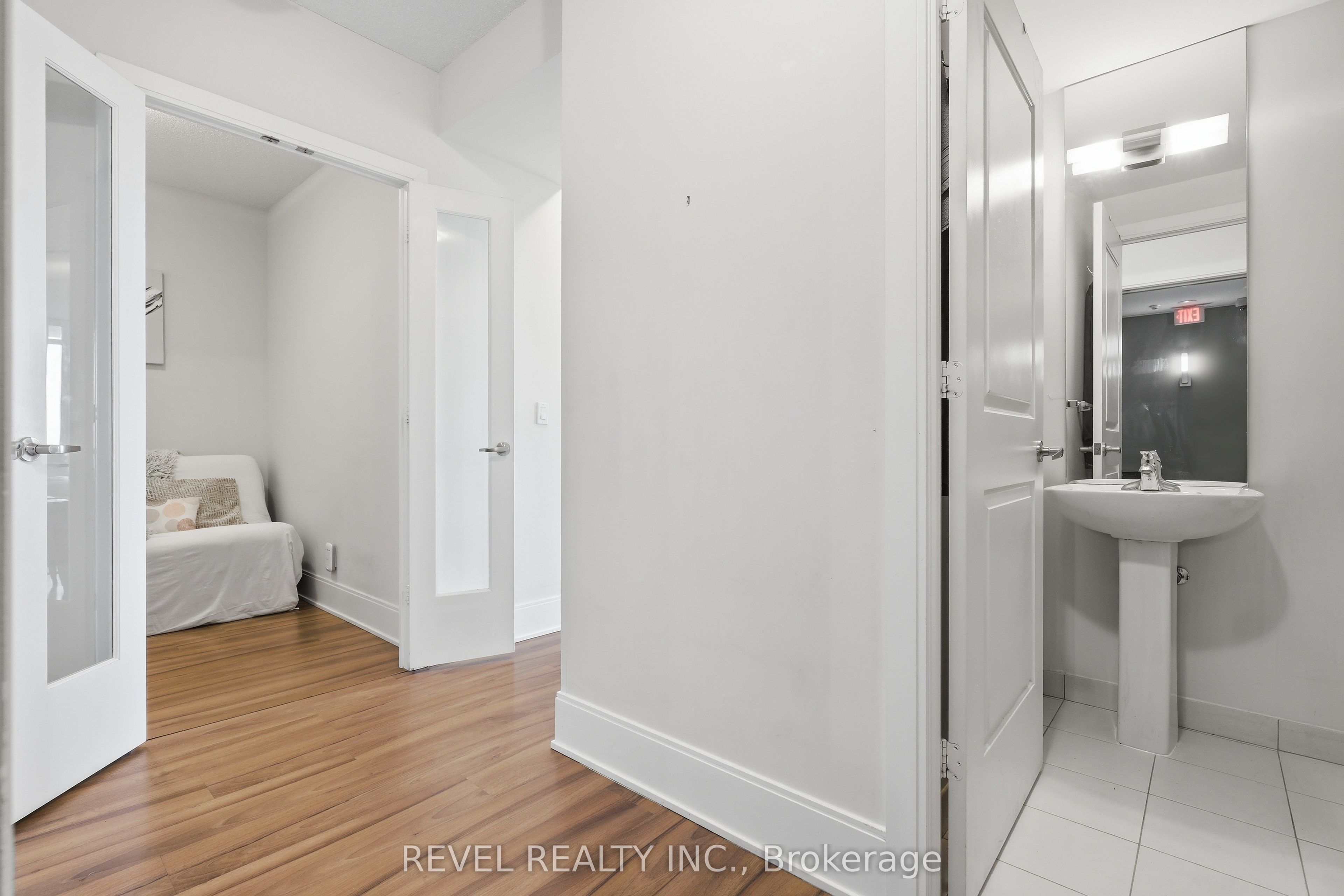 330 Burnhamthorpe Road W 3101 Property Photo 12