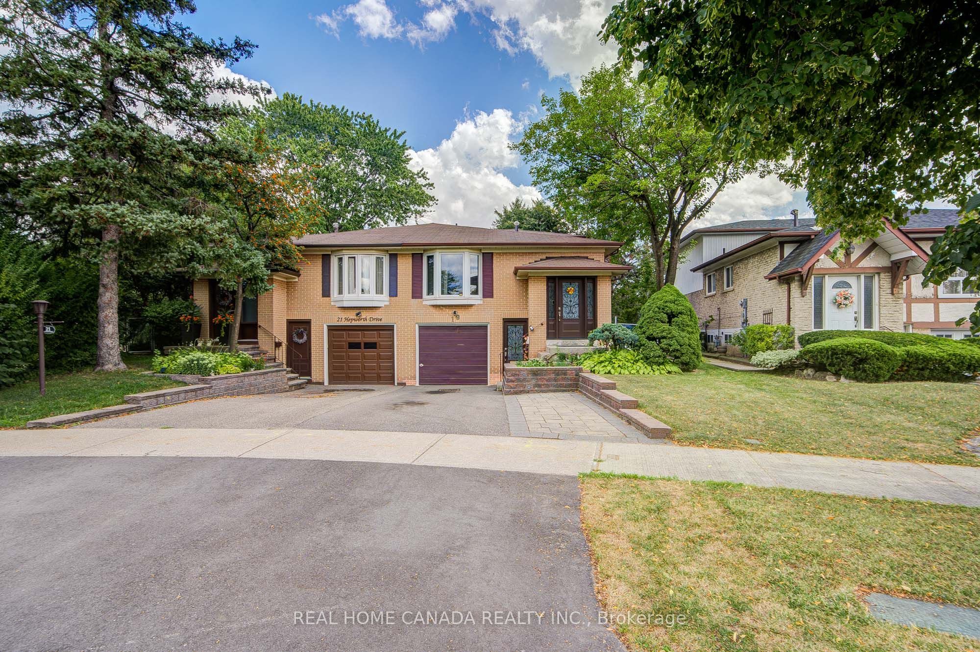 19 Hepworth Drive Property Photo 1