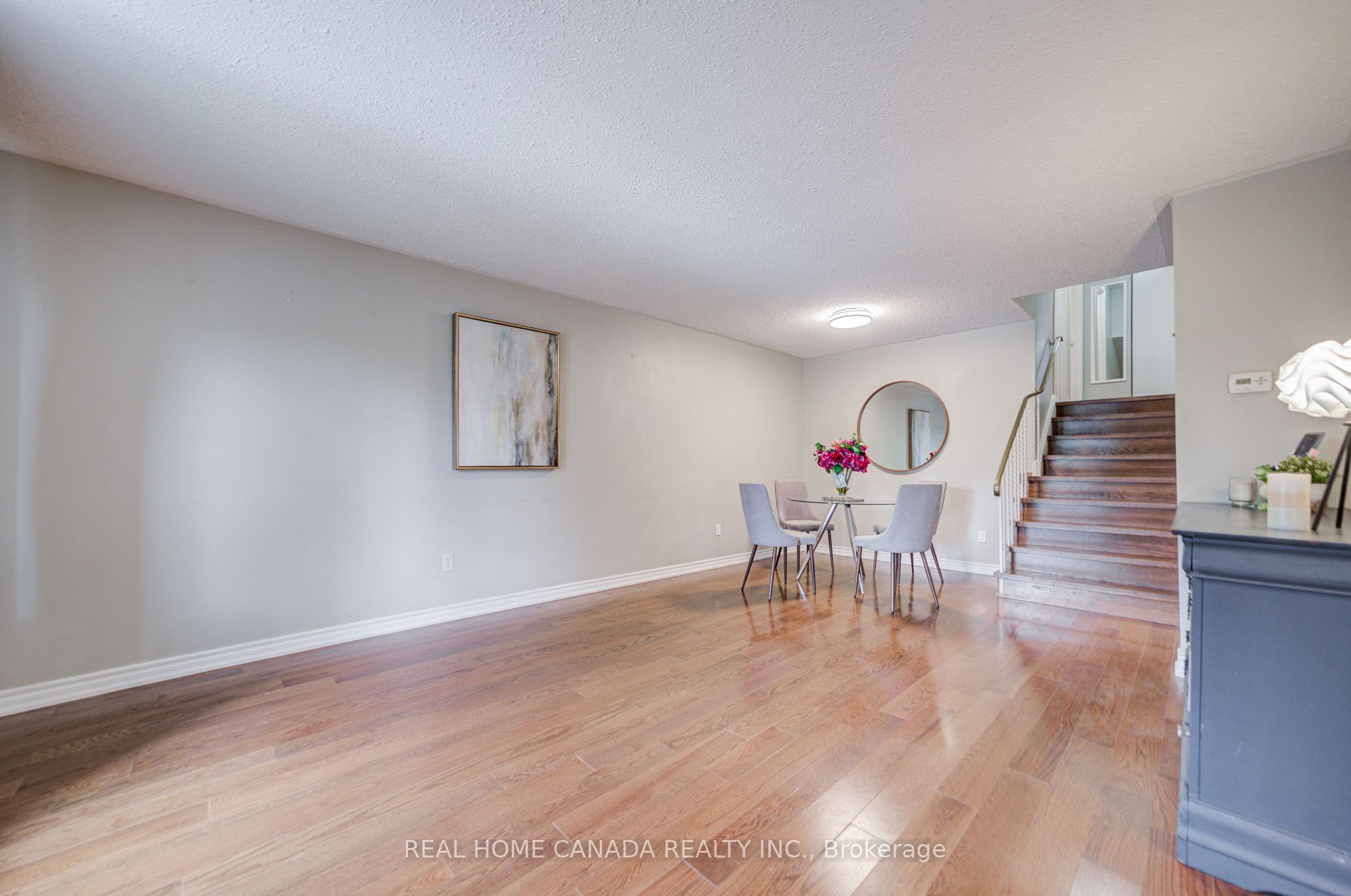 19 Hepworth Drive Property Photo 5