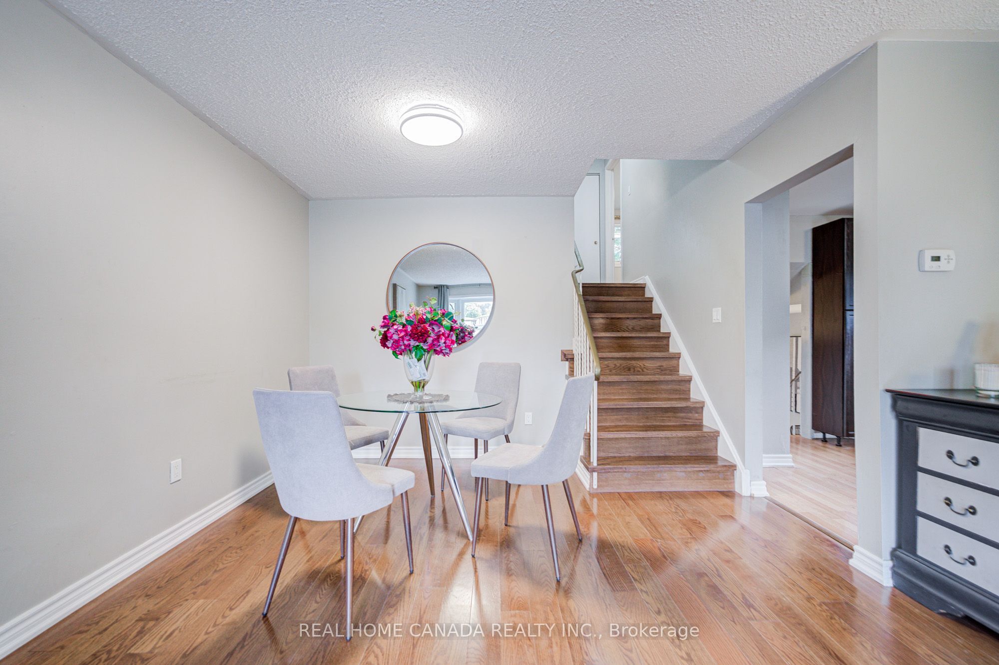 19 Hepworth Drive Property Photo 8