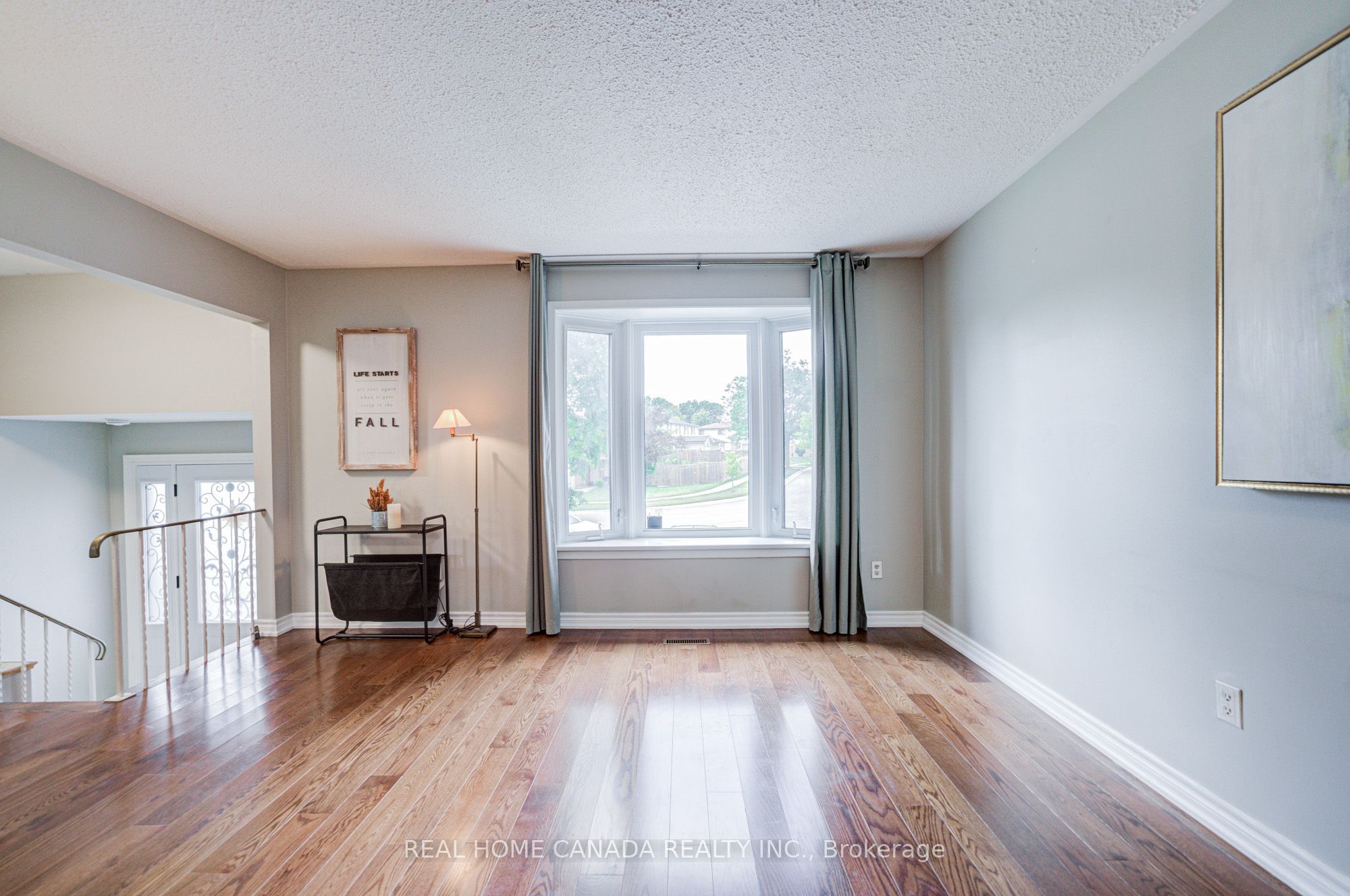 19 Hepworth Drive Property Photo 9