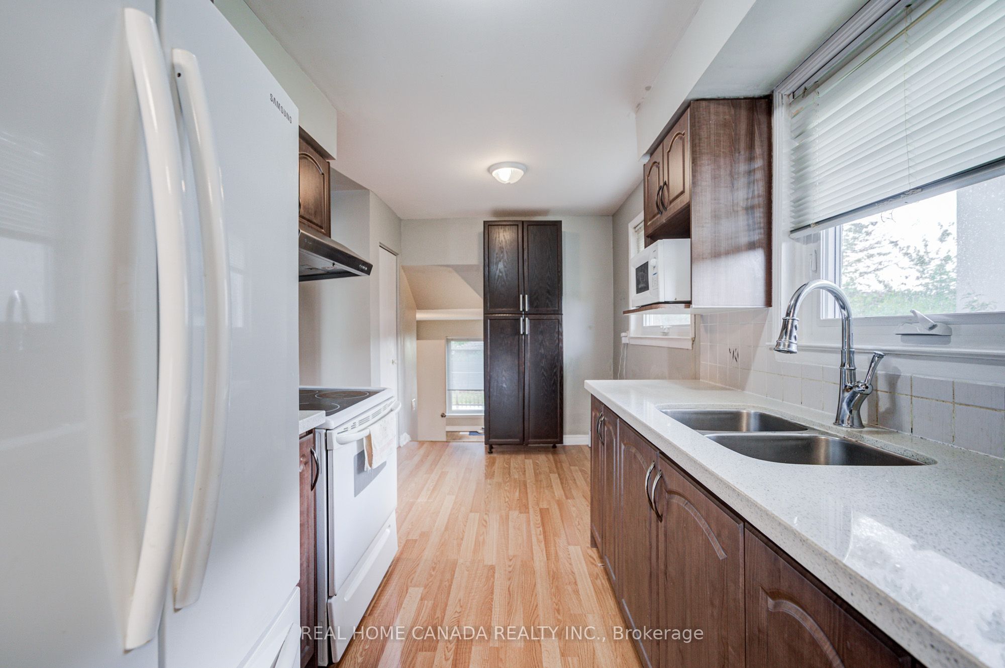 19 Hepworth Drive Property Photo 14