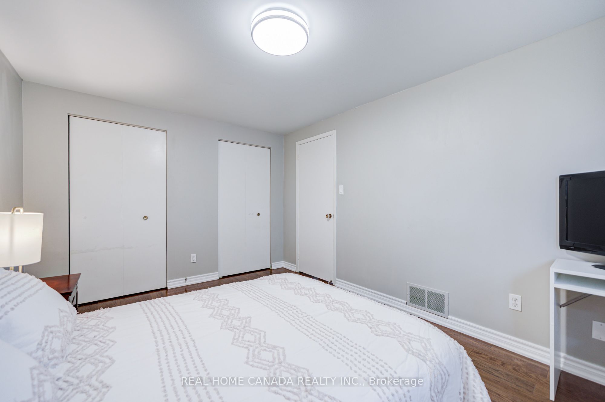 19 Hepworth Drive Property Photo 25