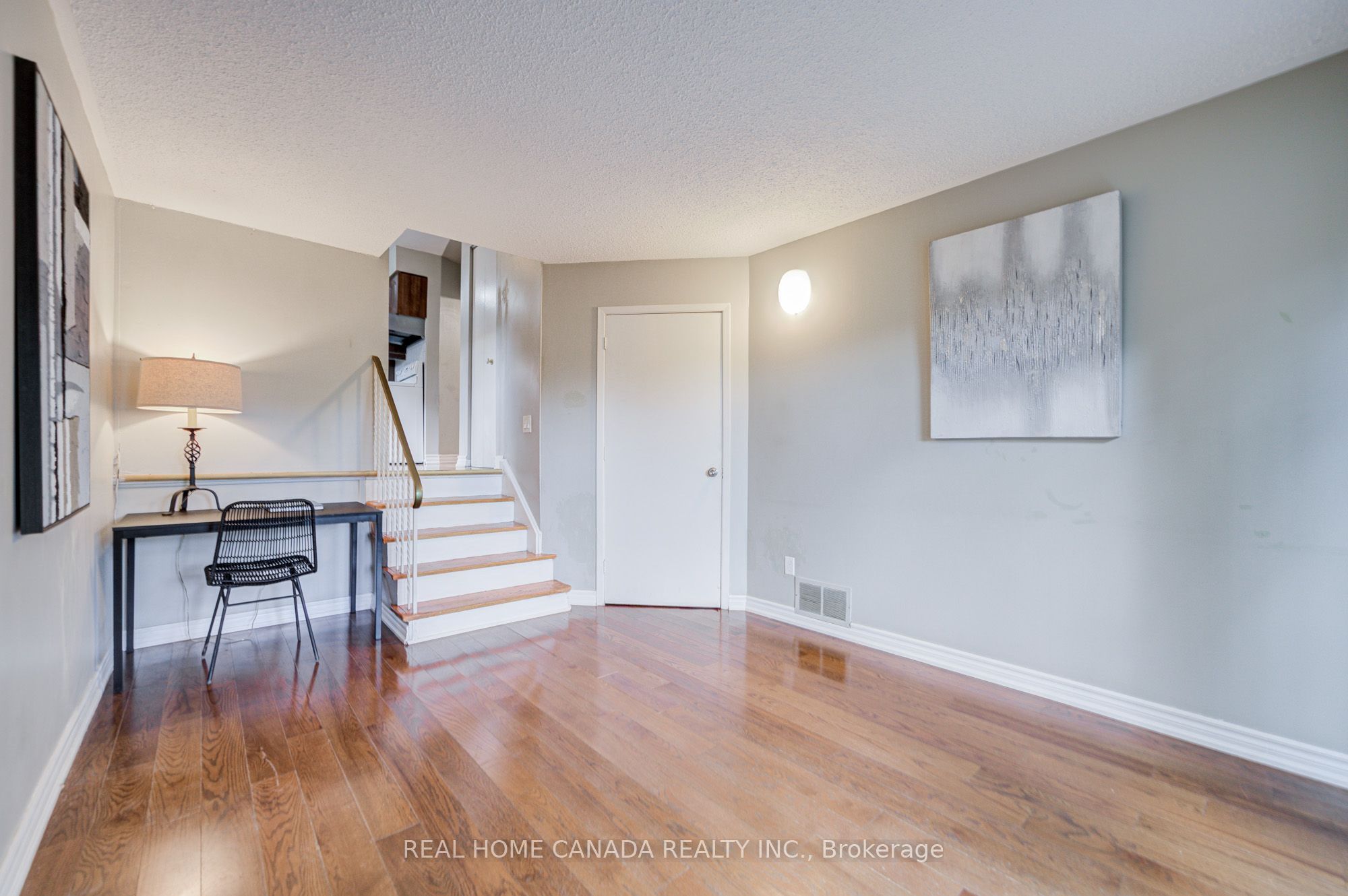 19 Hepworth Drive Property Photo 28