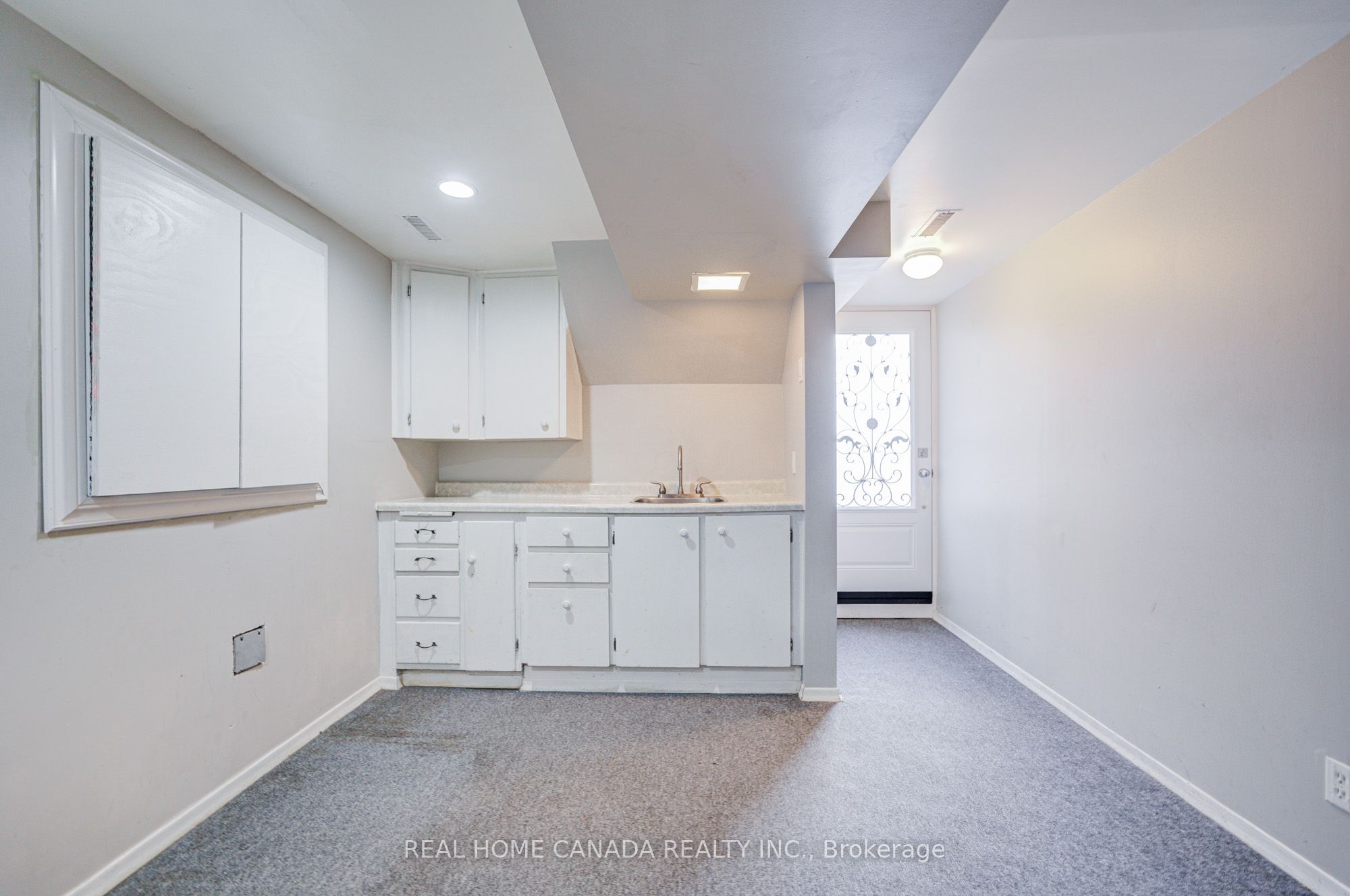 19 Hepworth Drive Property Photo 37