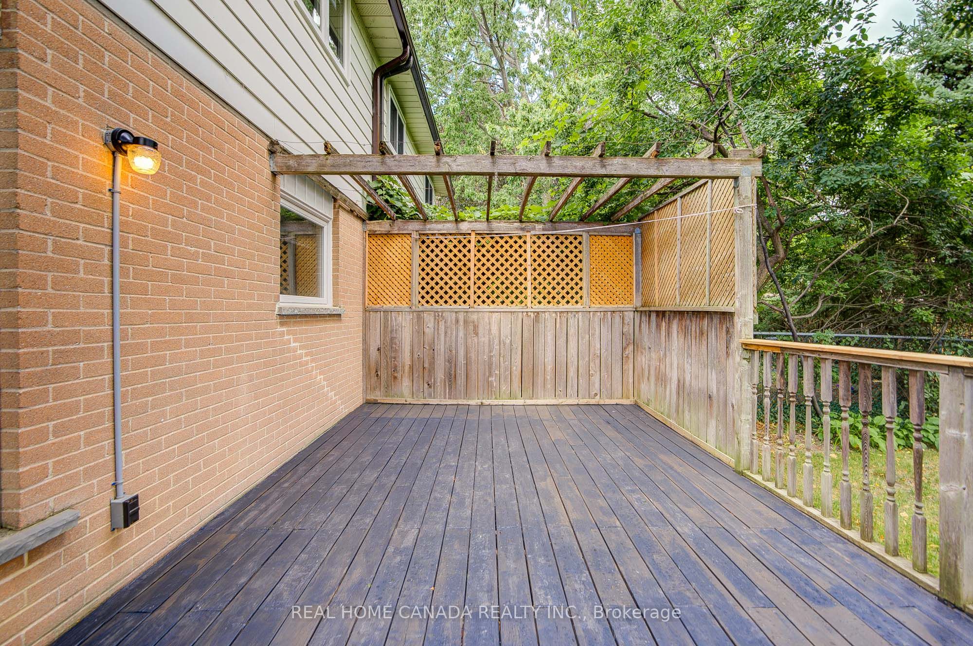 19 Hepworth Drive Property Photo 40