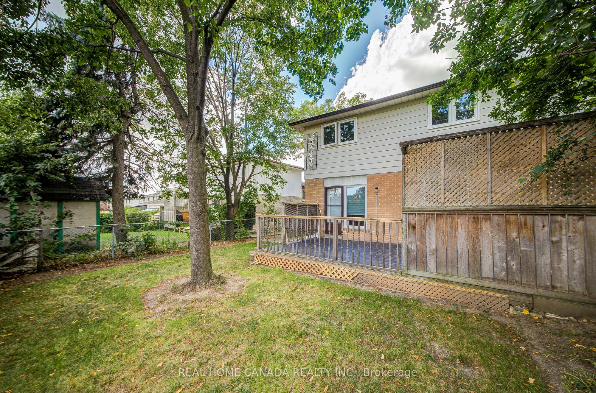 19 Hepworth Drive Property Photo 45