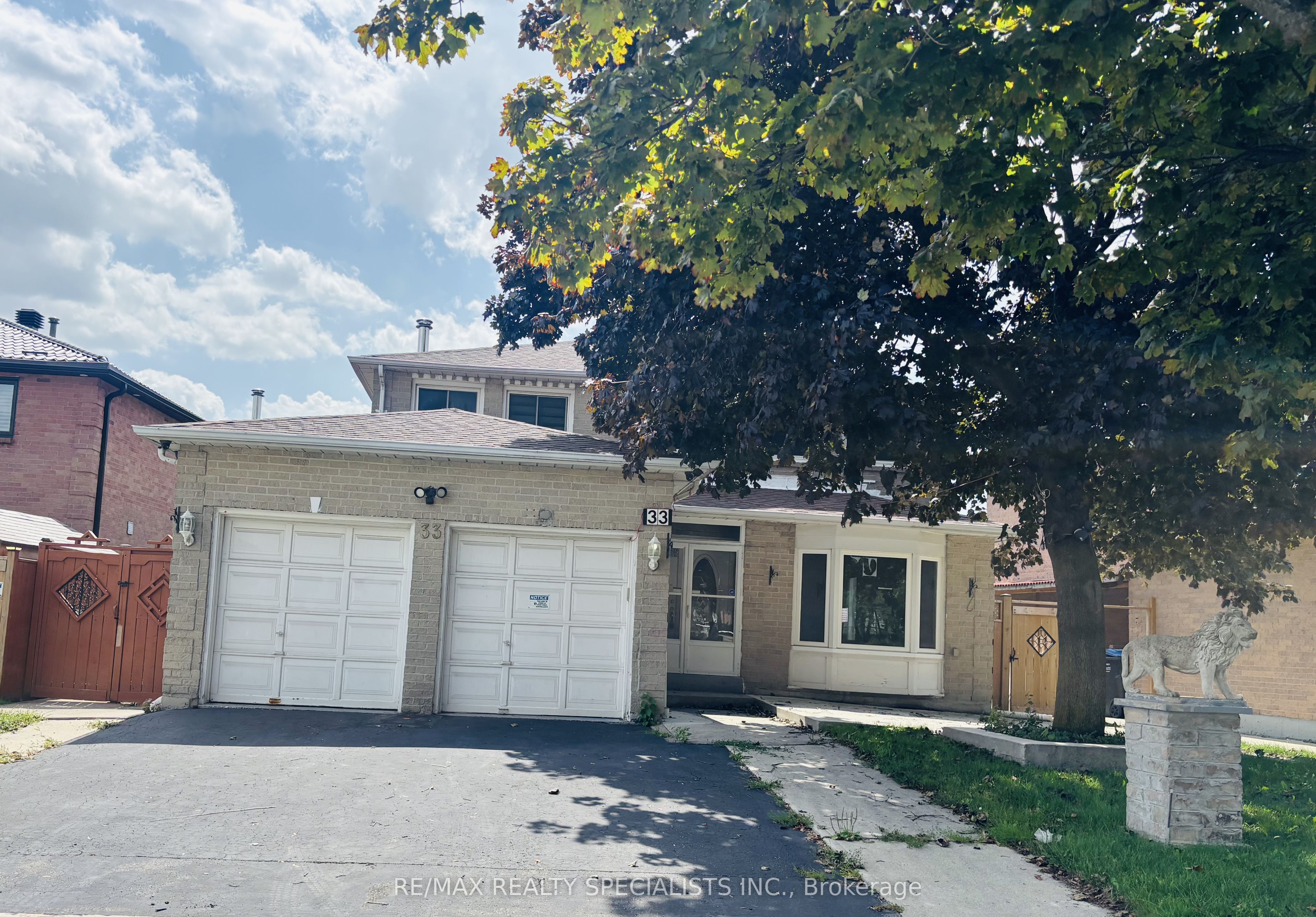 33 Cherrytree Drive Property Photo 2