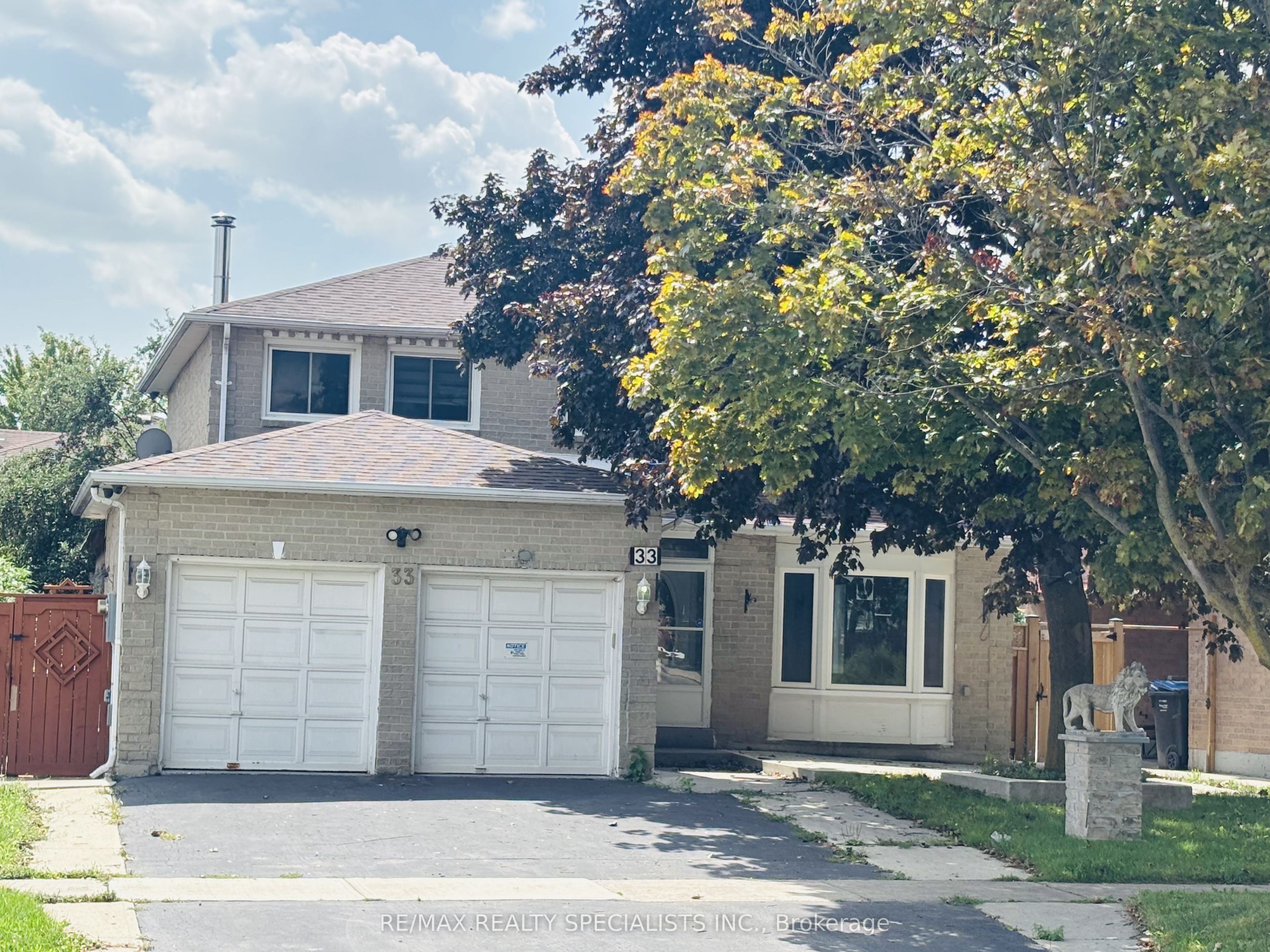 33 Cherrytree Drive Property Photo 3