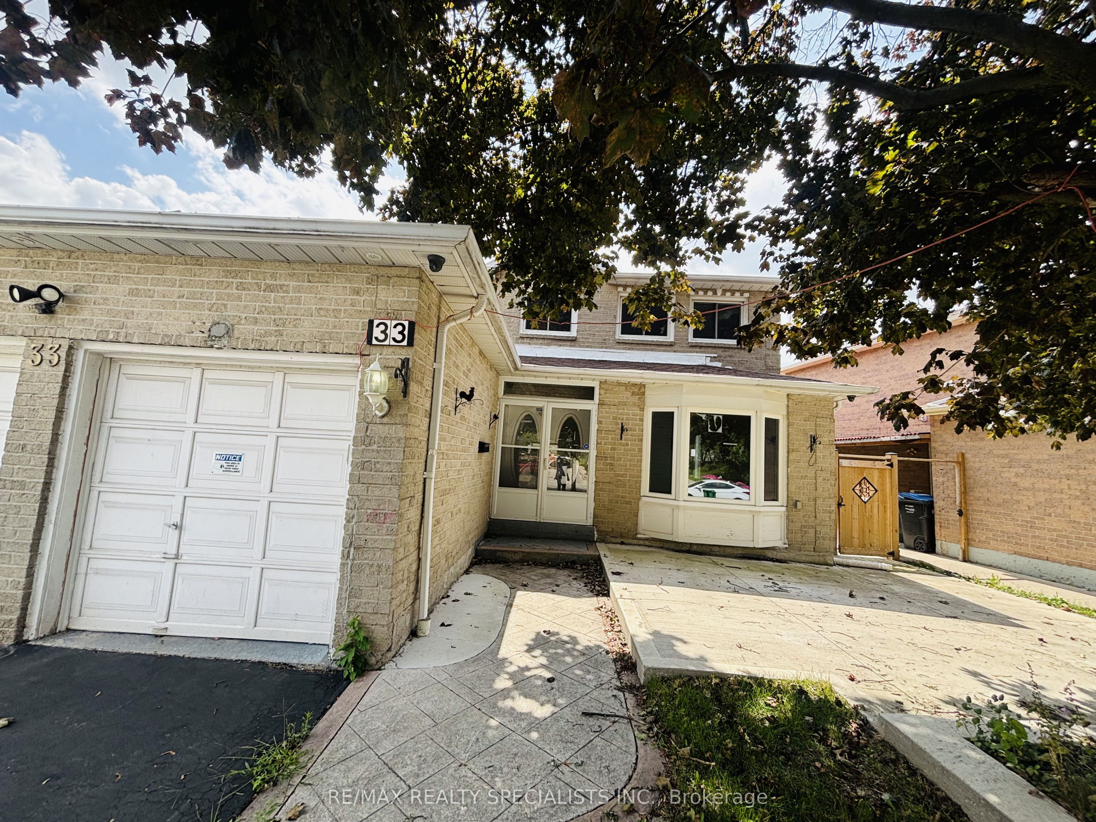 33 Cherrytree Drive Property Photo 4