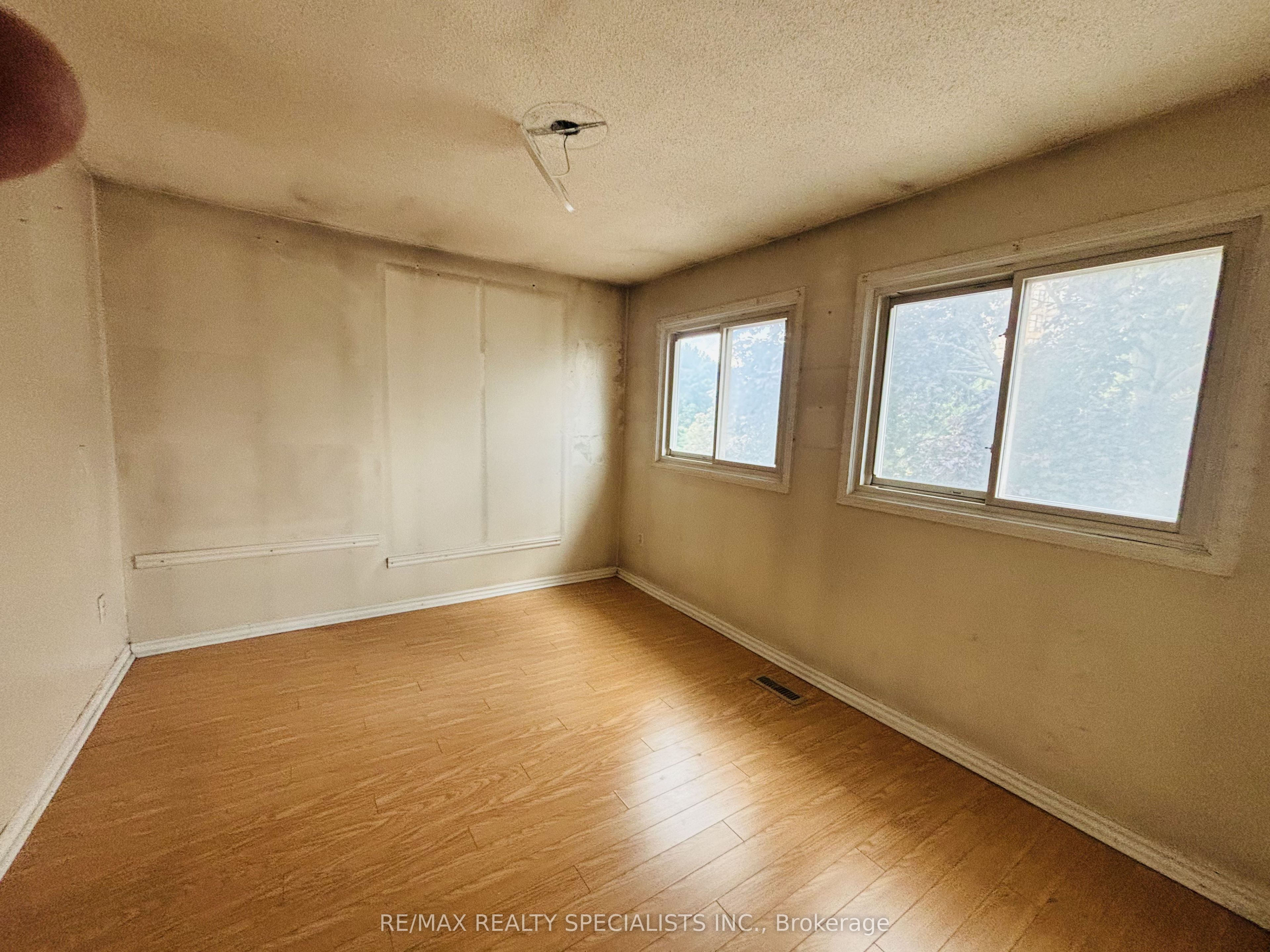33 Cherrytree Drive Property Photo 26