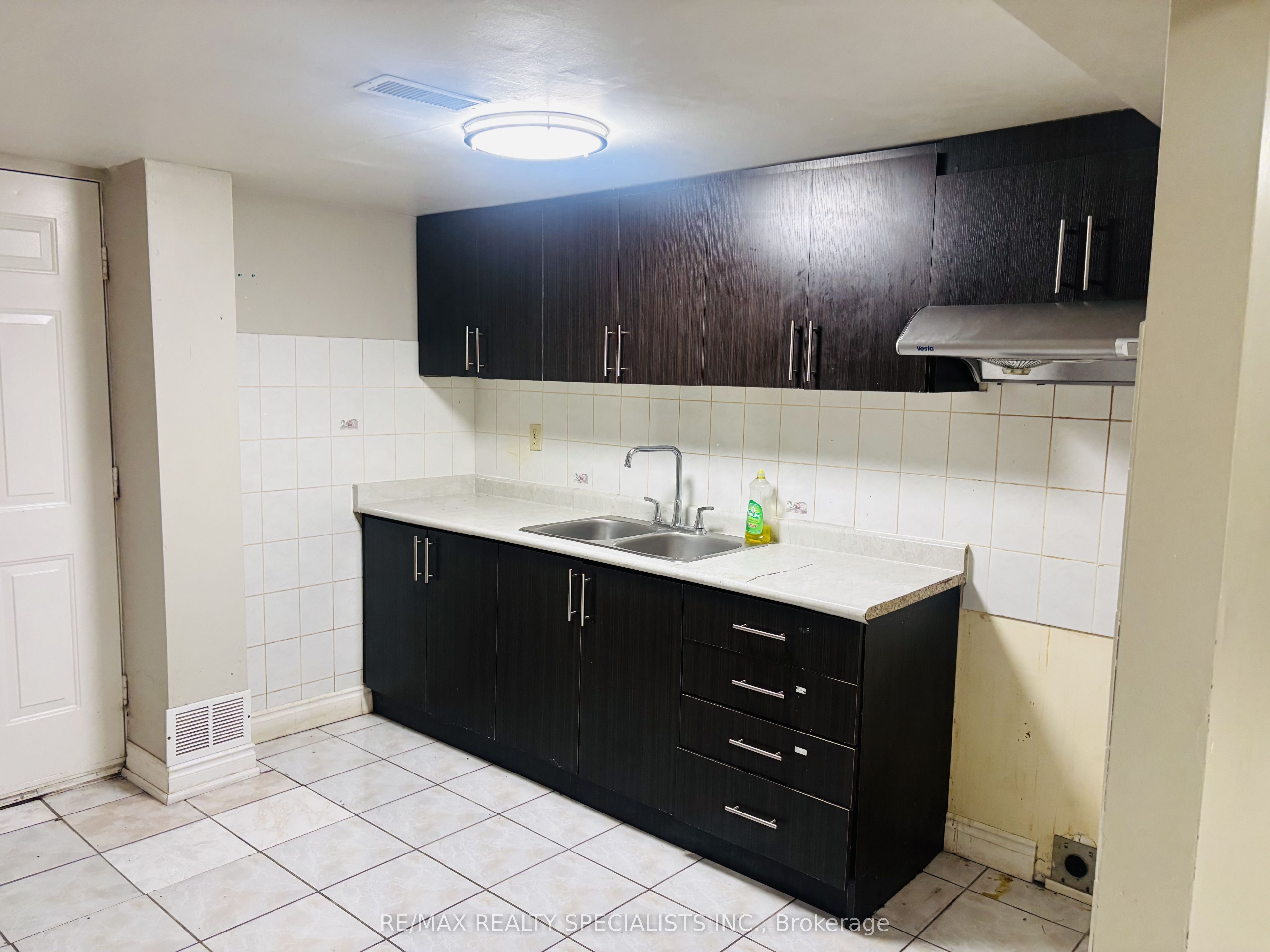 33 Cherrytree Drive Property Photo 30