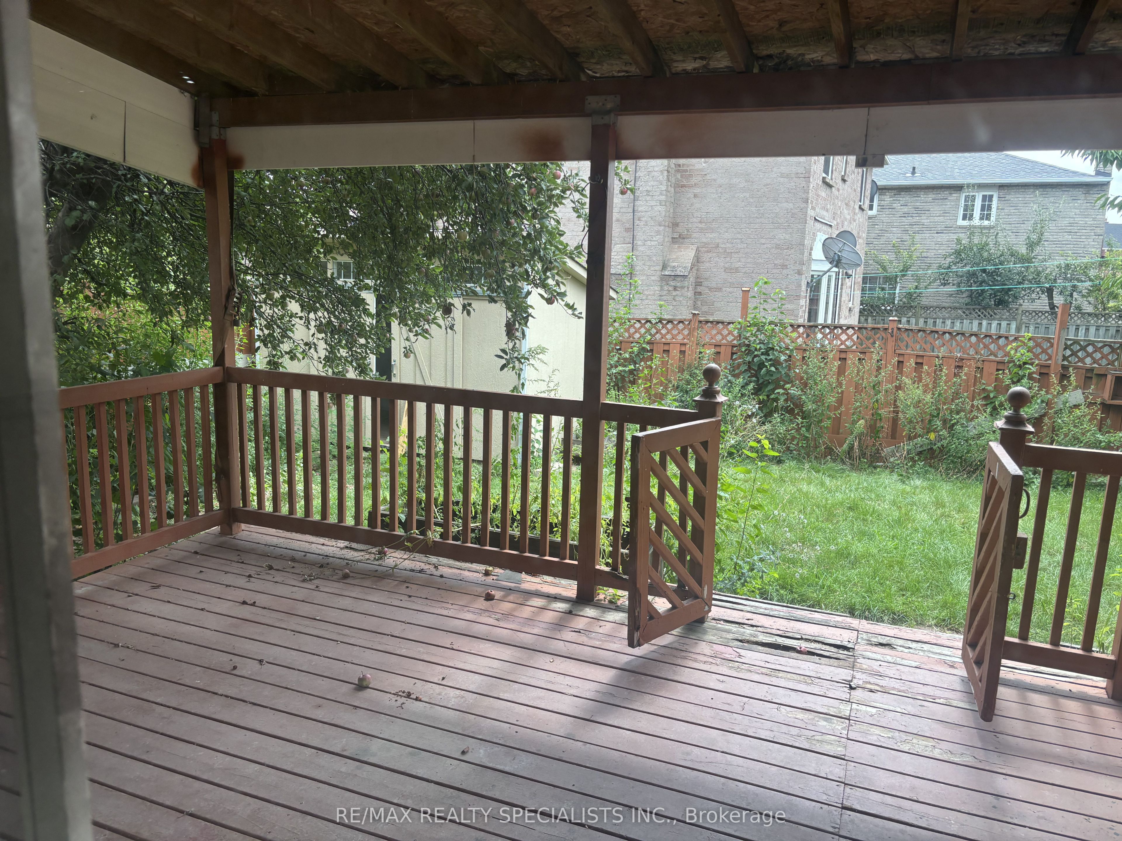 33 Cherrytree Drive Property Photo 34