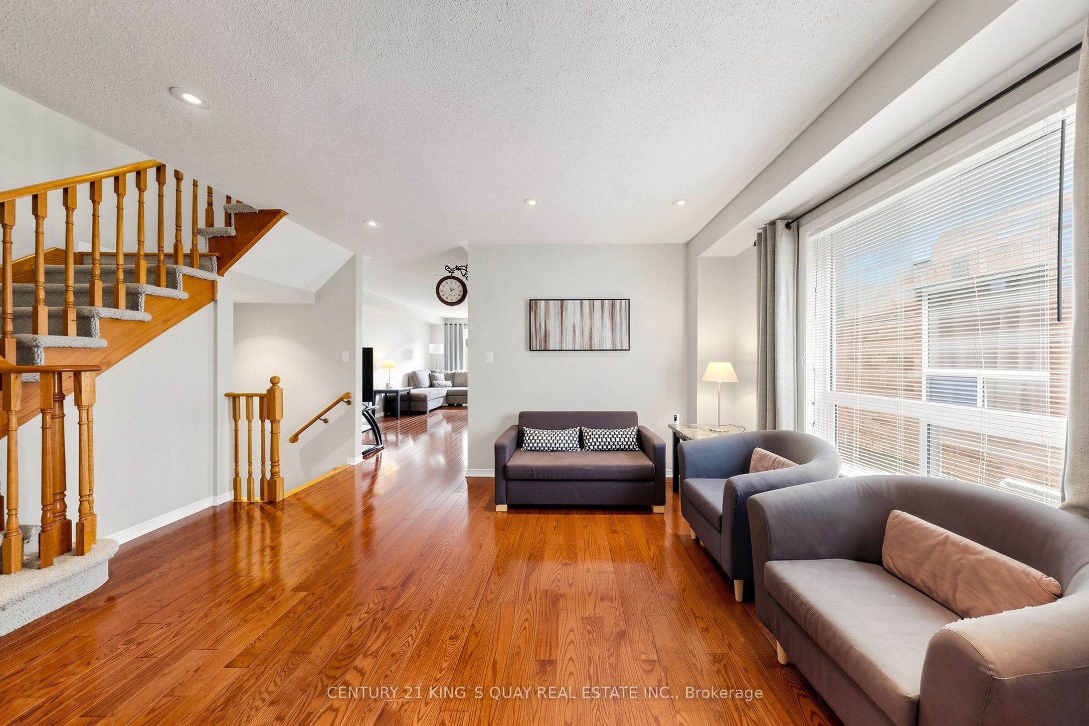 3328 Southwick Street Property Photo 6