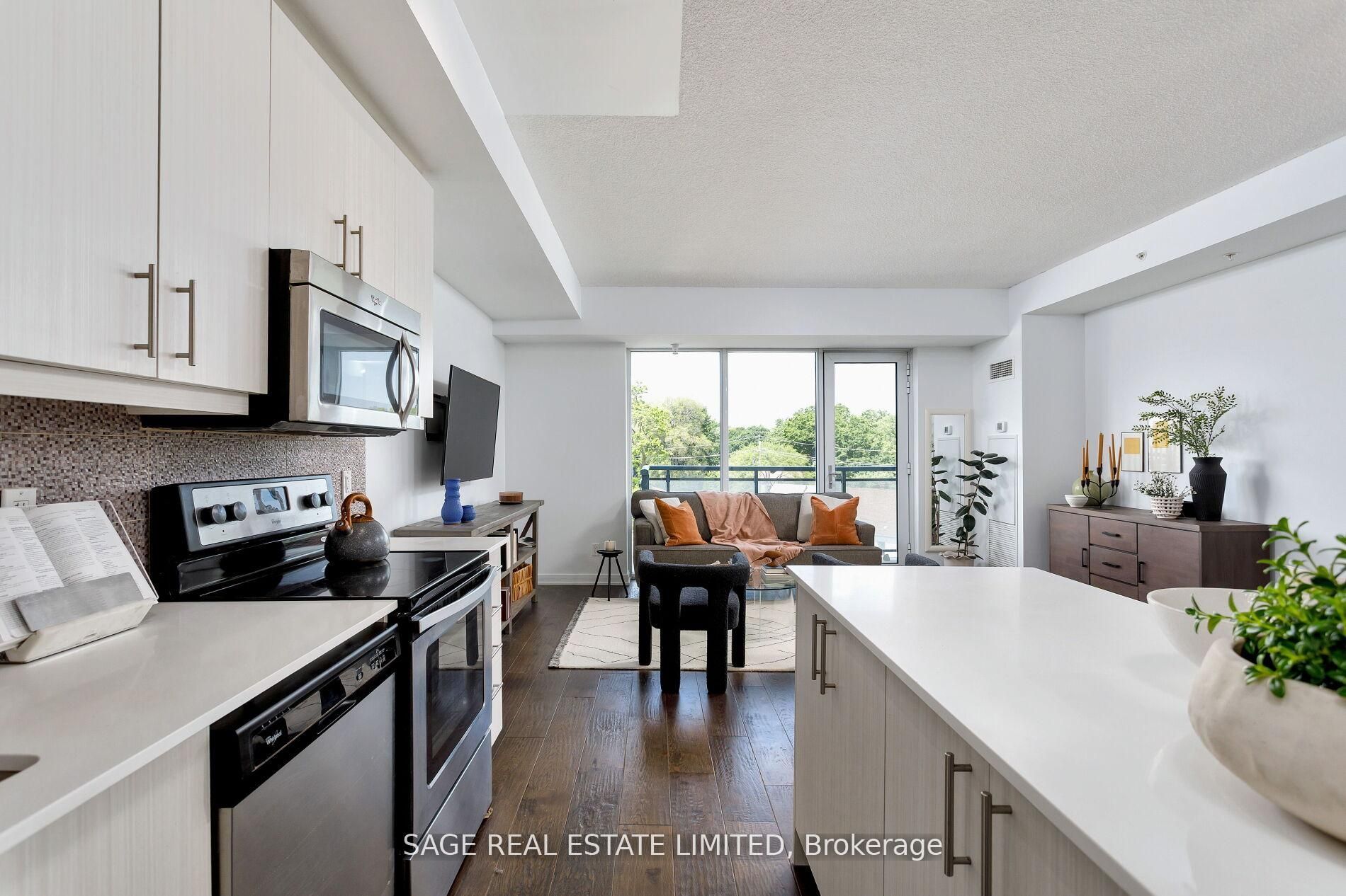 760 The Queensway 401 Property Photo 4