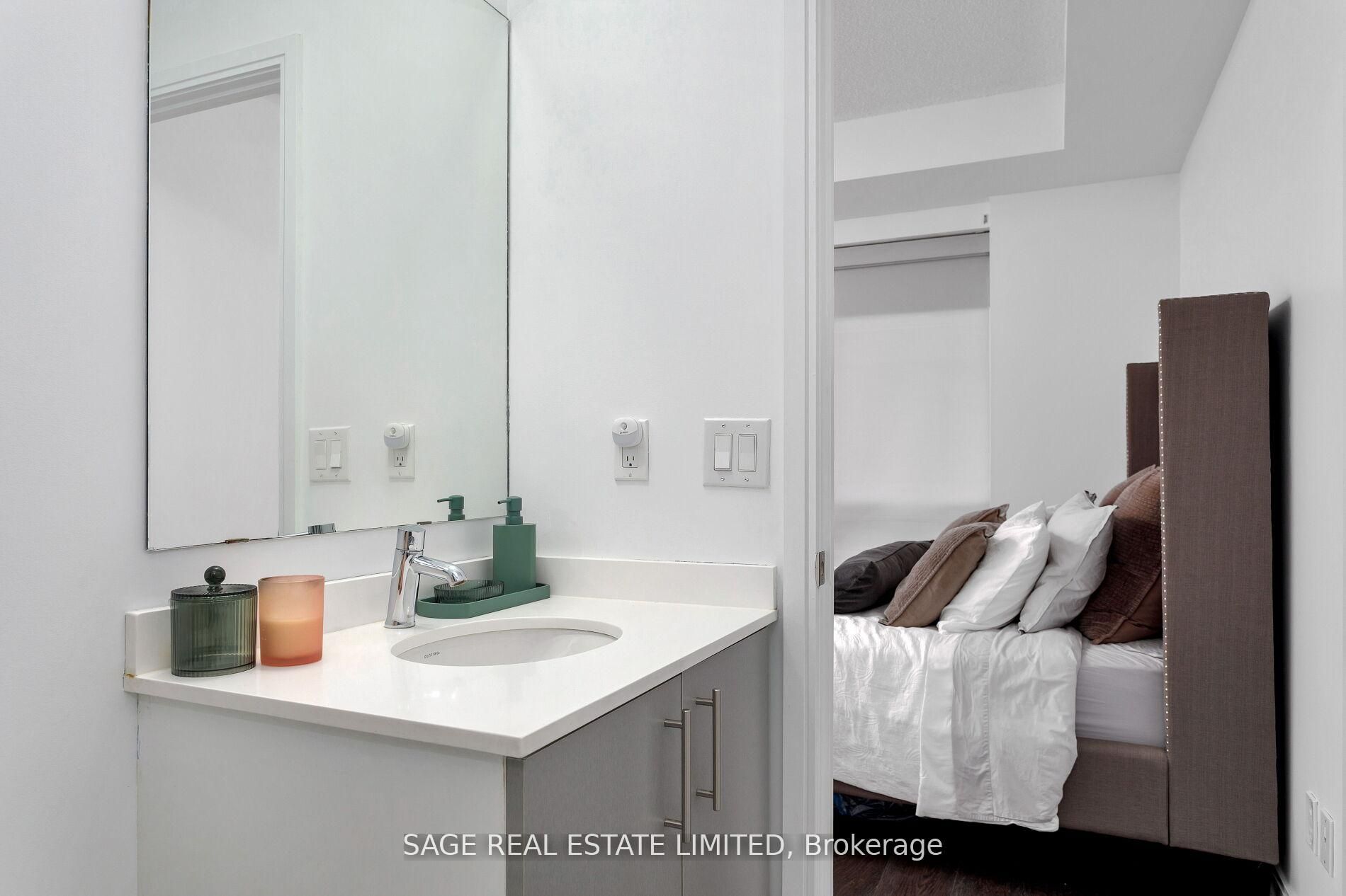 760 The Queensway 401 Property Photo 14
