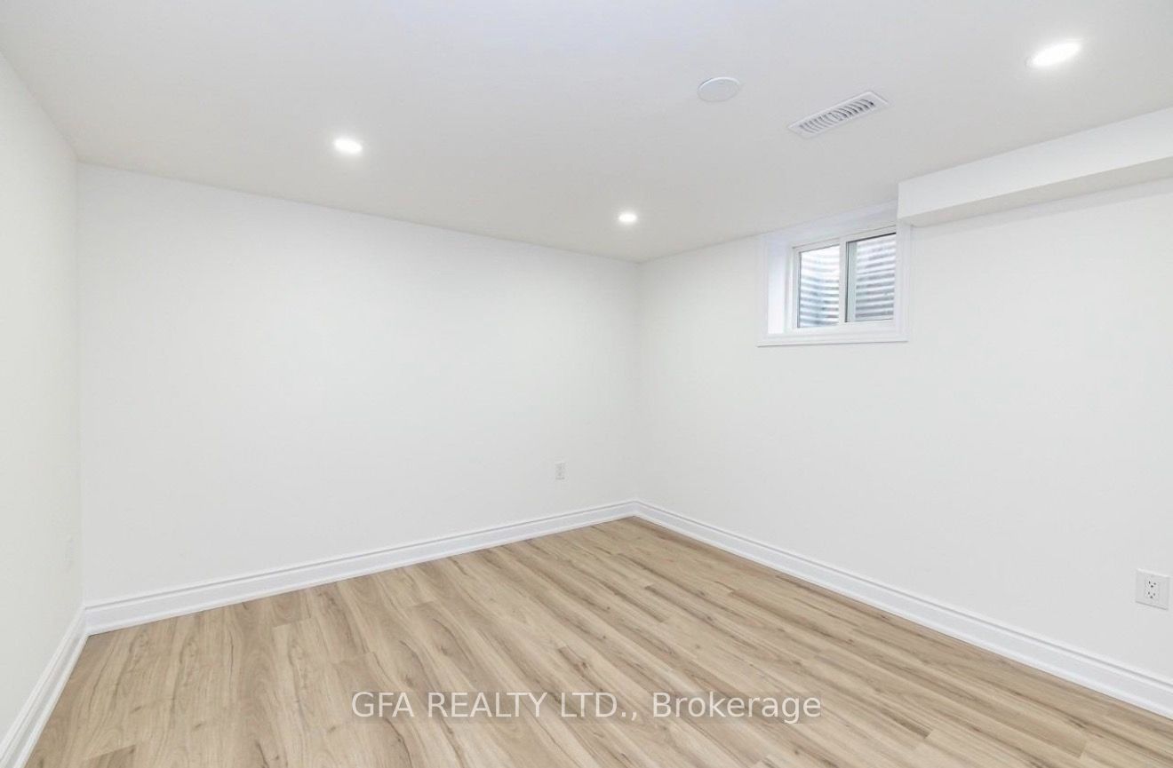 9 Melville Crescent #lower Property Photo 15