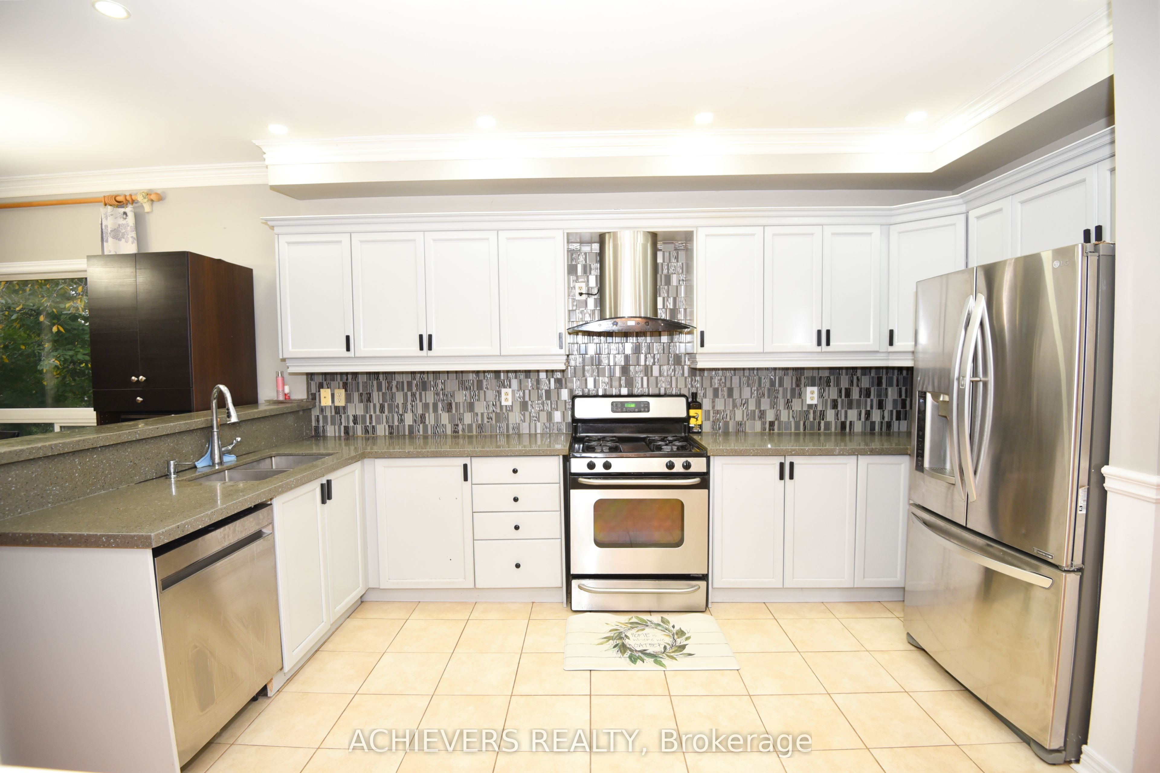 521 Navigator Drive Property Photo 9
