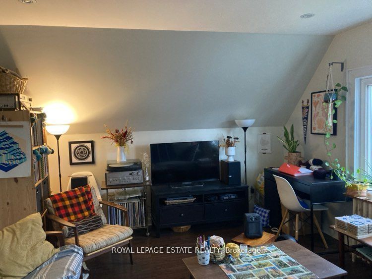 128 Mavety Street 3 Property Photo 29