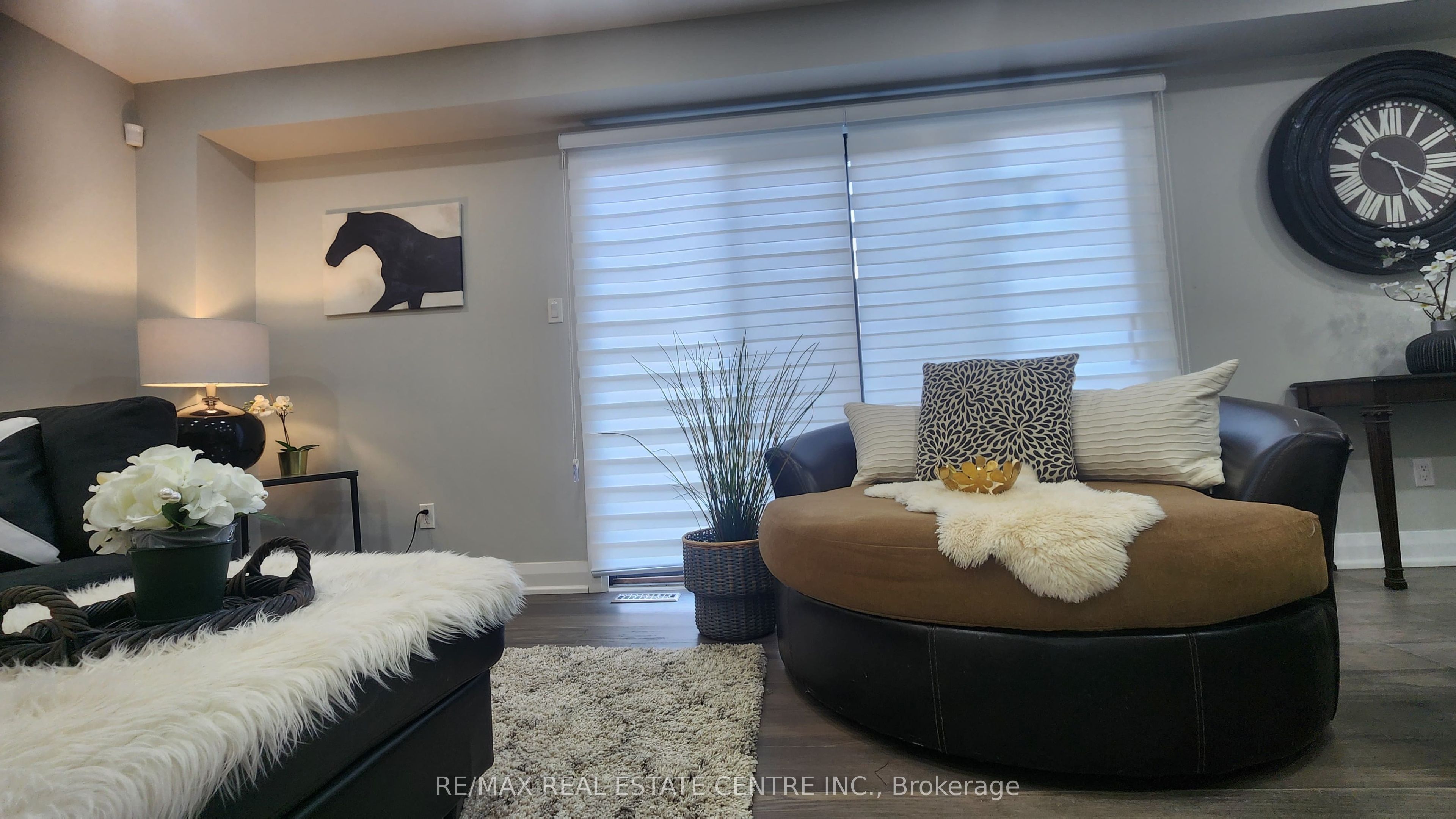 4079 Trapper Crescent (main) Property Photo 6