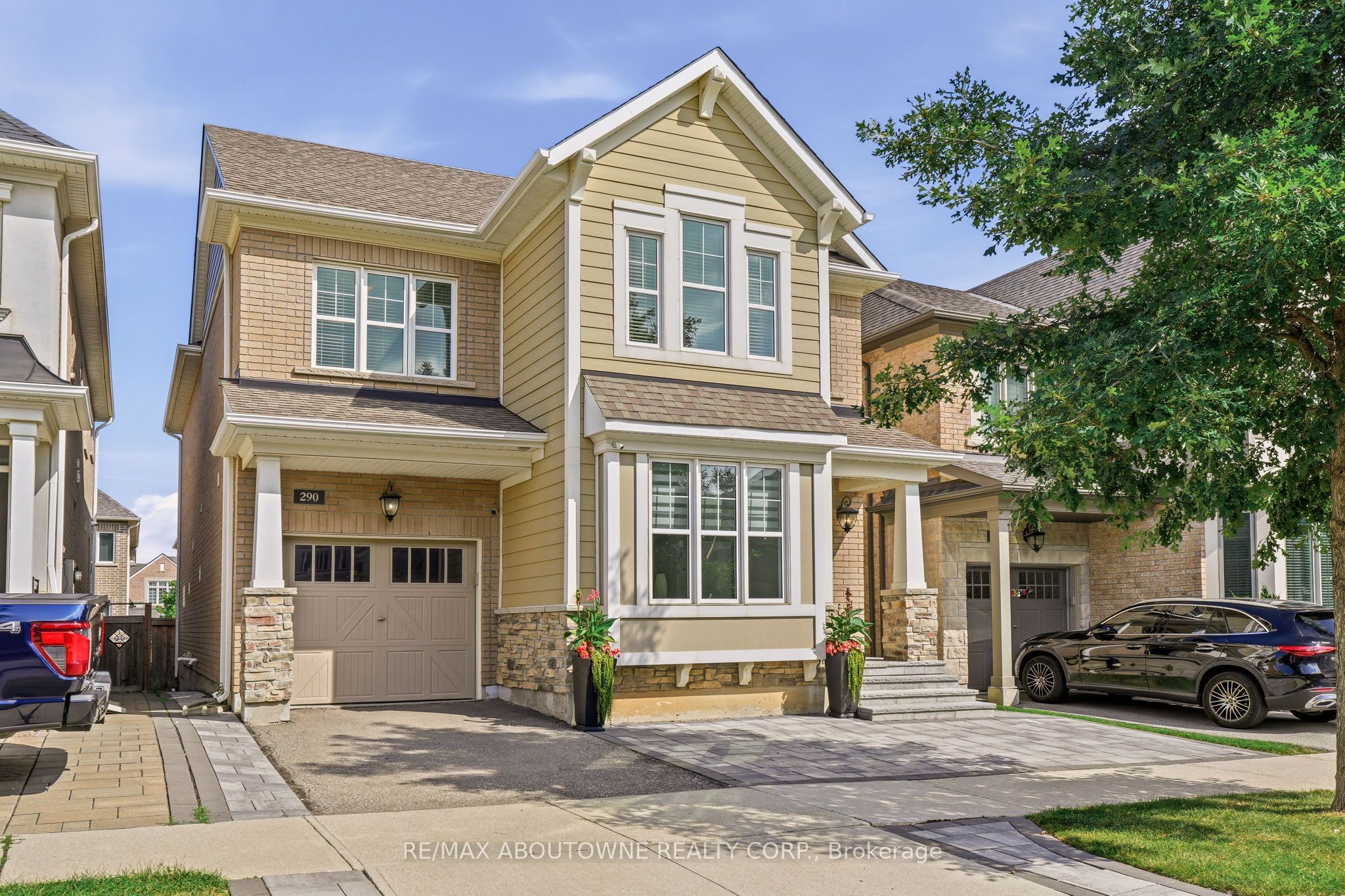 290 Wisteria Way Property Photo 1