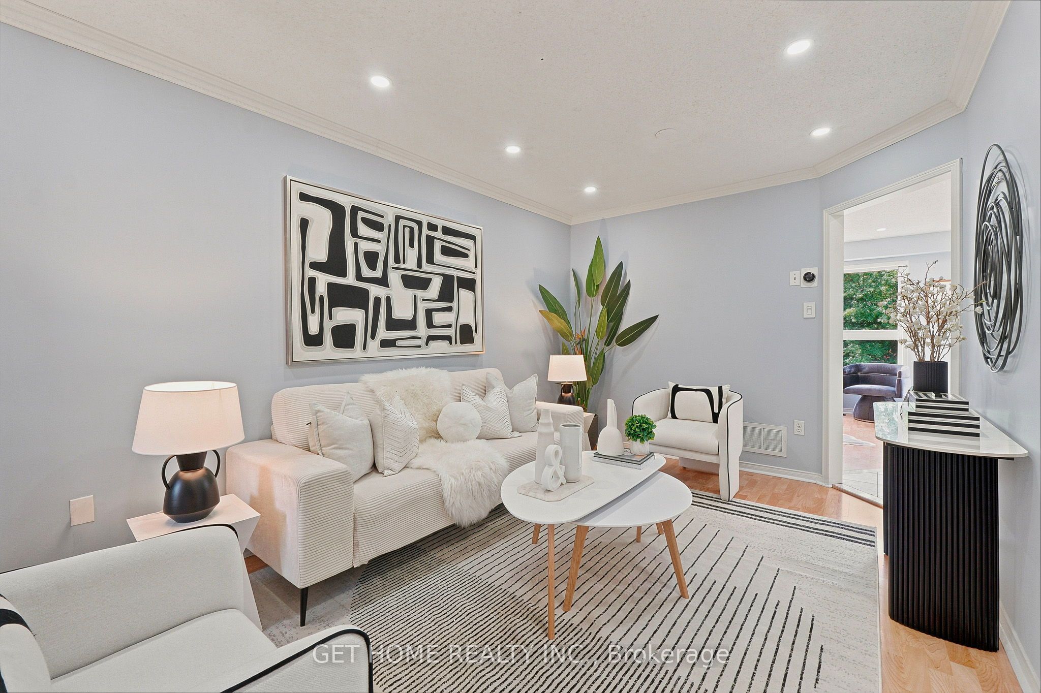 50 Willow Park Drive Property Photo 4