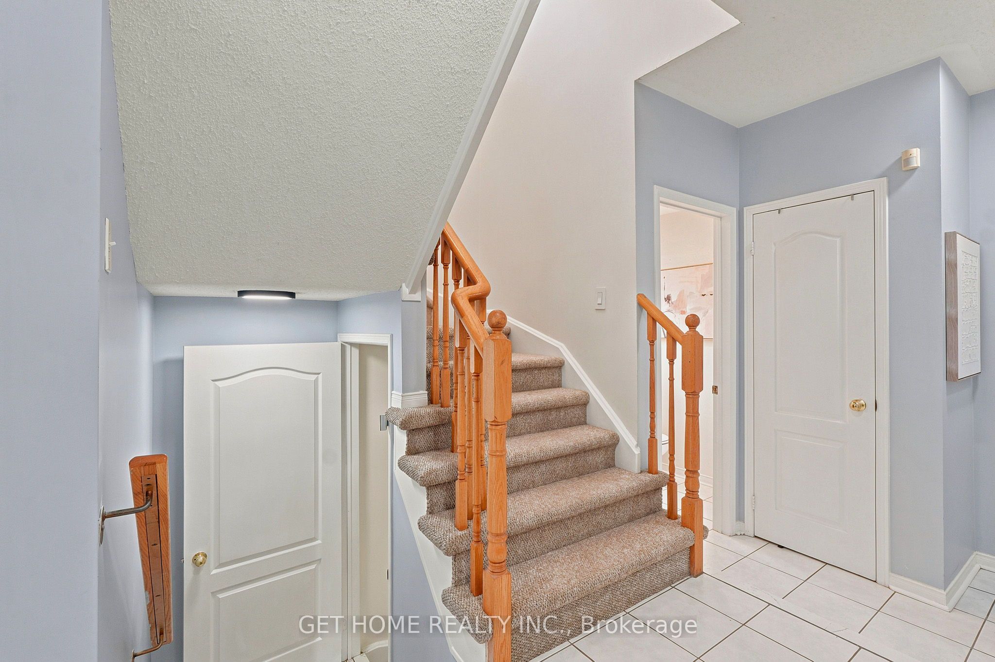 50 Willow Park Drive Property Photo 9