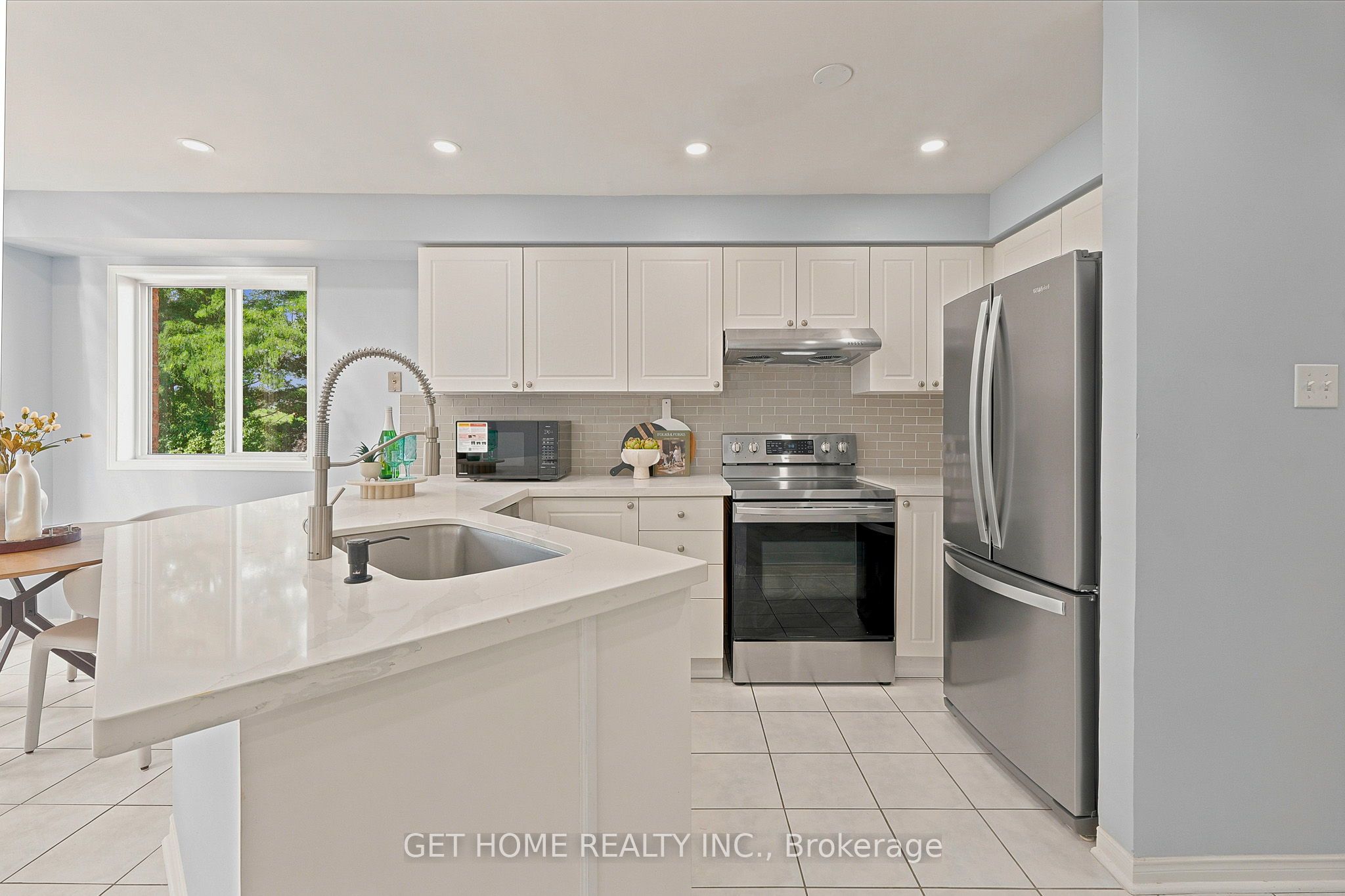 50 Willow Park Drive Property Photo 10