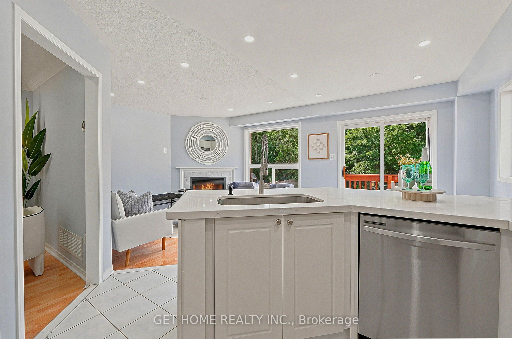 50 Willow Park Drive Property Photo 12