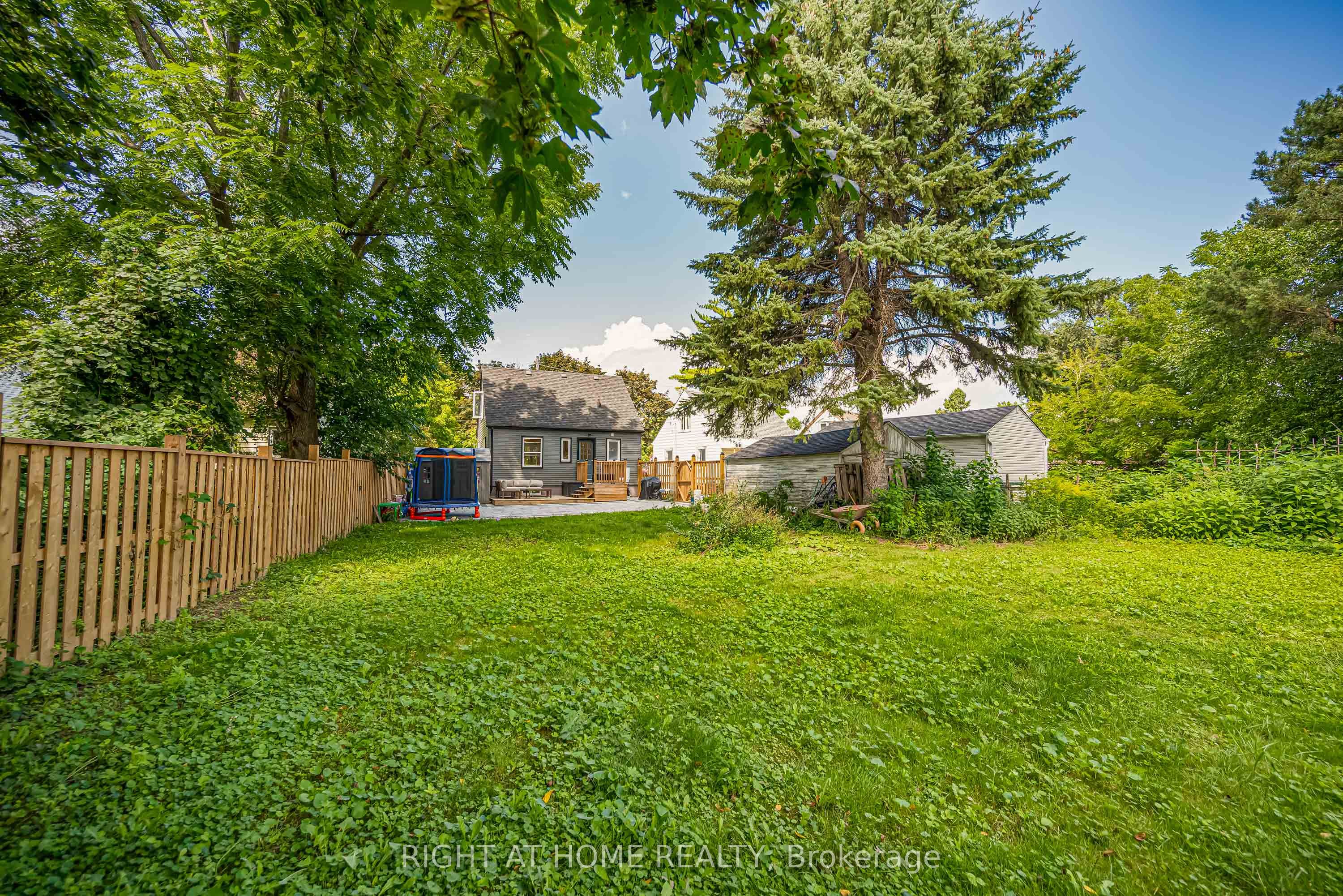 121 Hearst Circle Property Photo 42