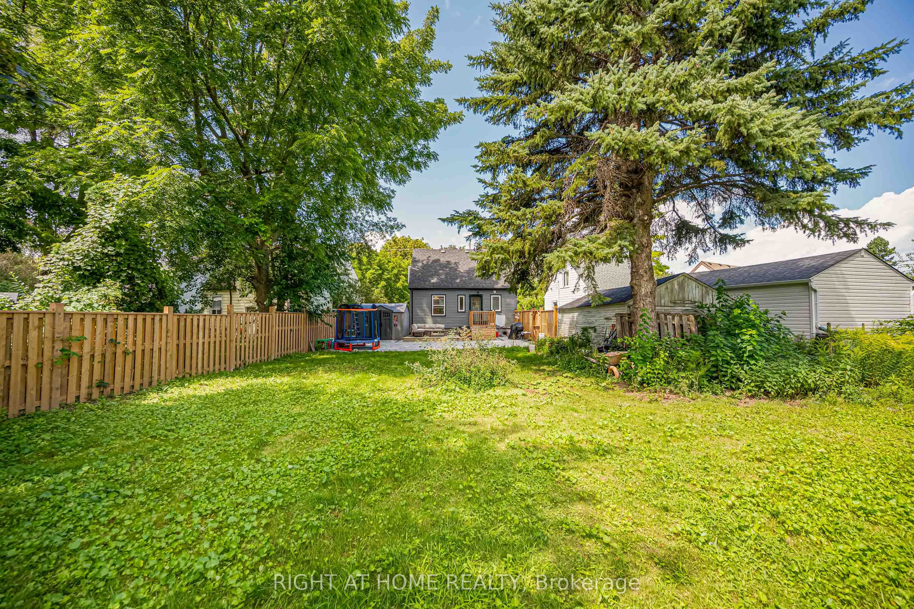 121 Hearst Circle Property Photo 43