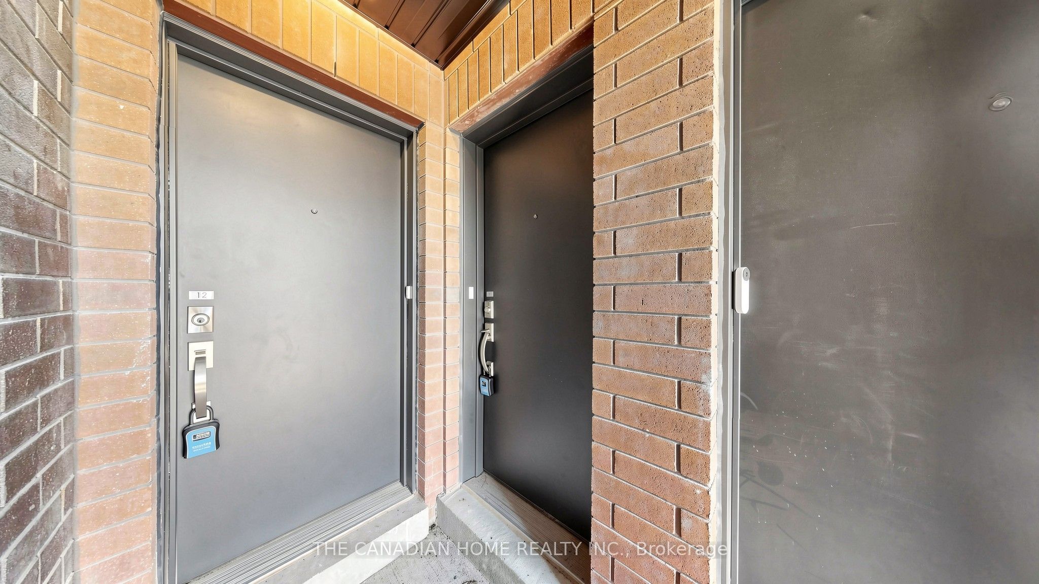 65 Romilly Avenue 11 Property Photo 3