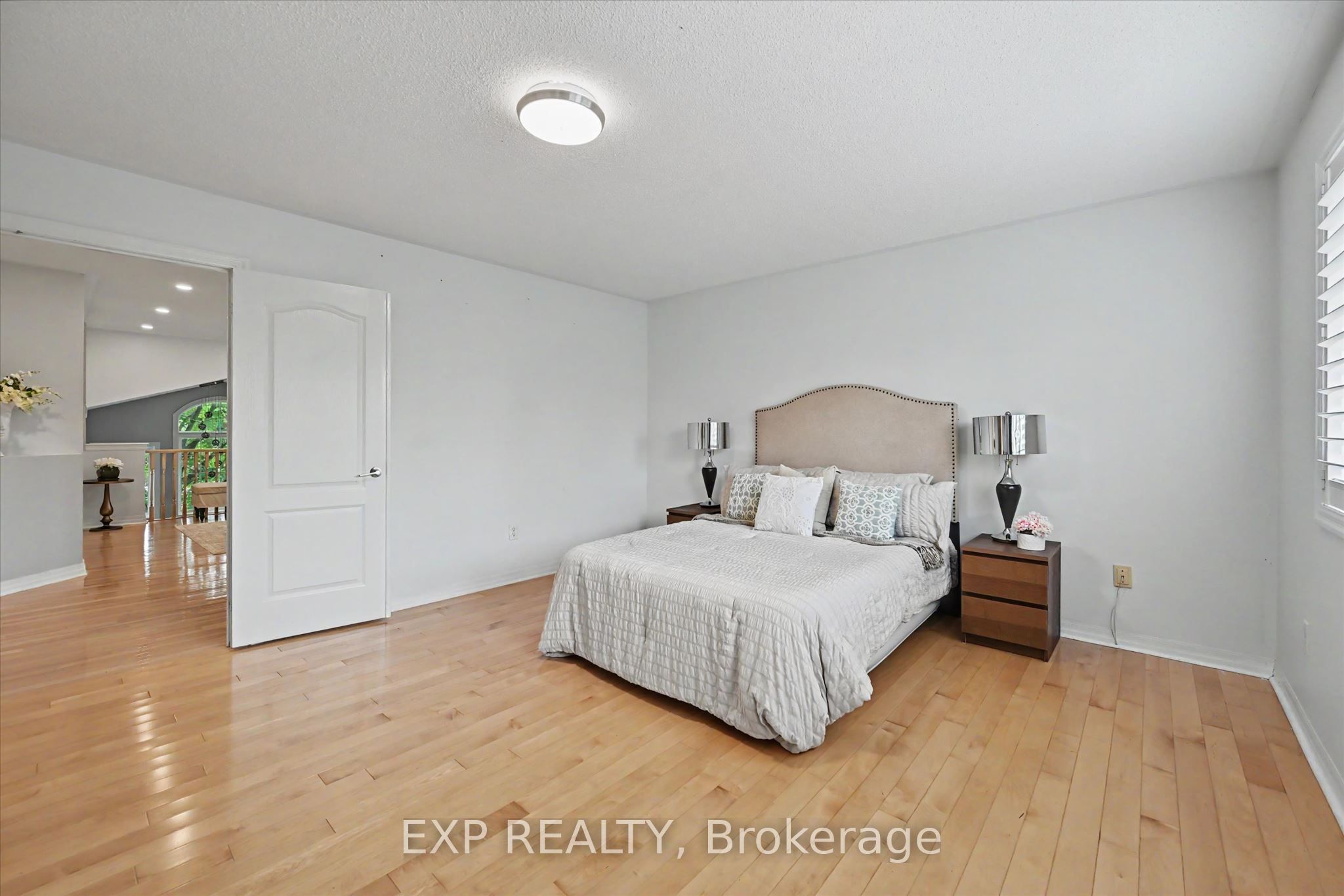 2376 Oakhaven Drive Property Photo 24