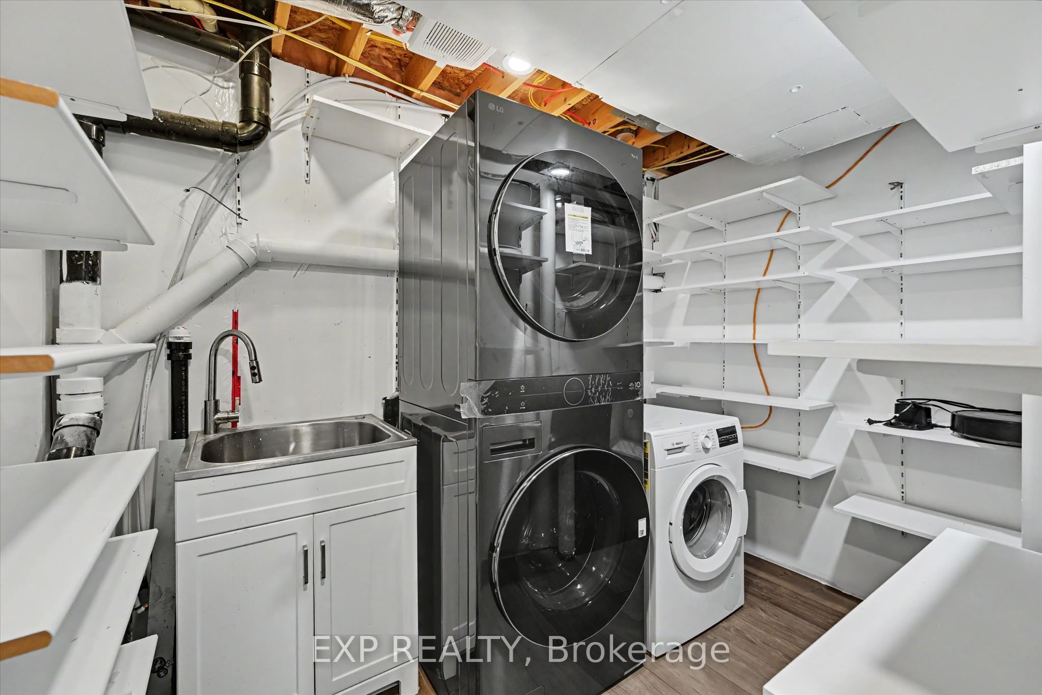 2376 Oakhaven Drive Property Photo 38