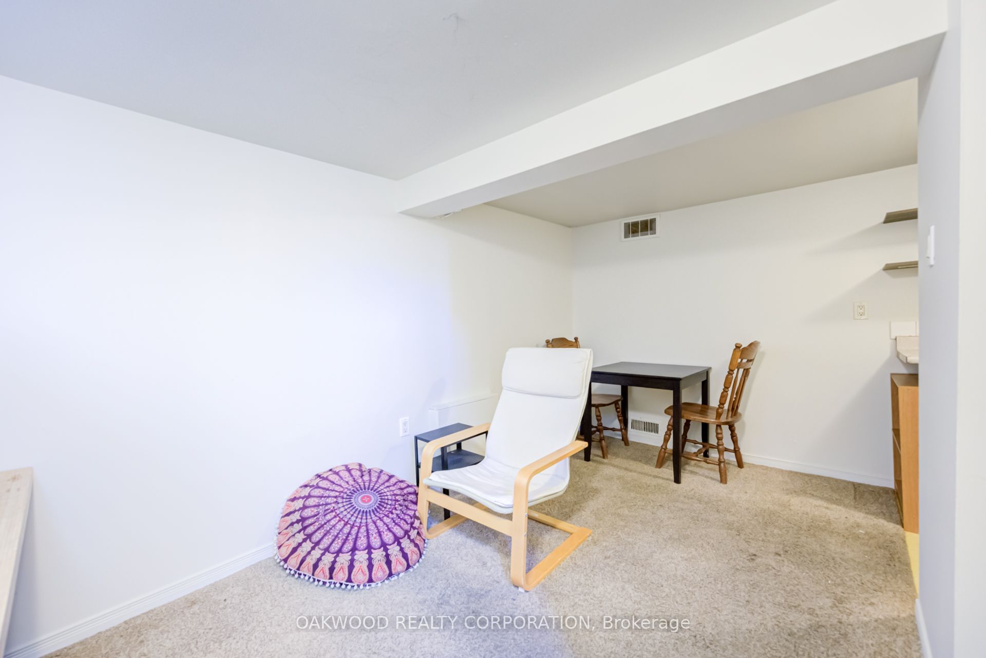 2449 St Clair Avenue W Property Photo 14