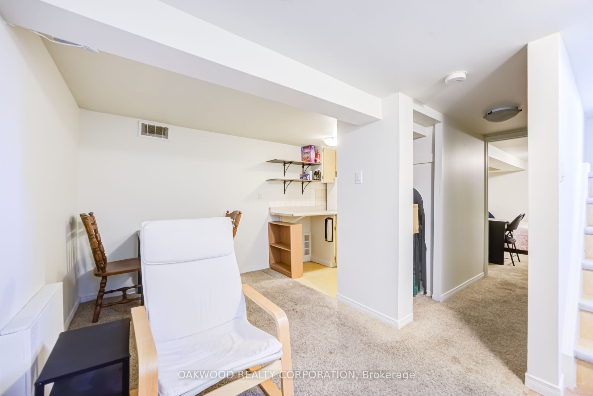 2449 St Clair Avenue W Property Photo 15