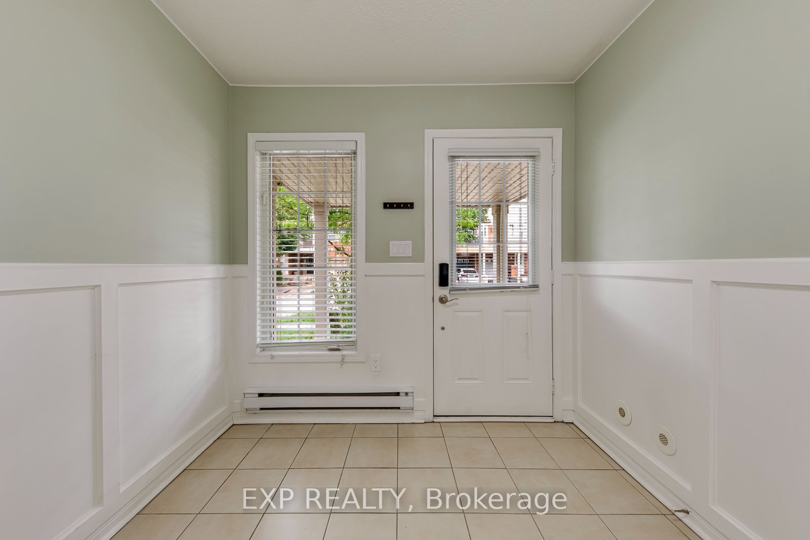 3034 Dewridge Avenue Property Photo 4