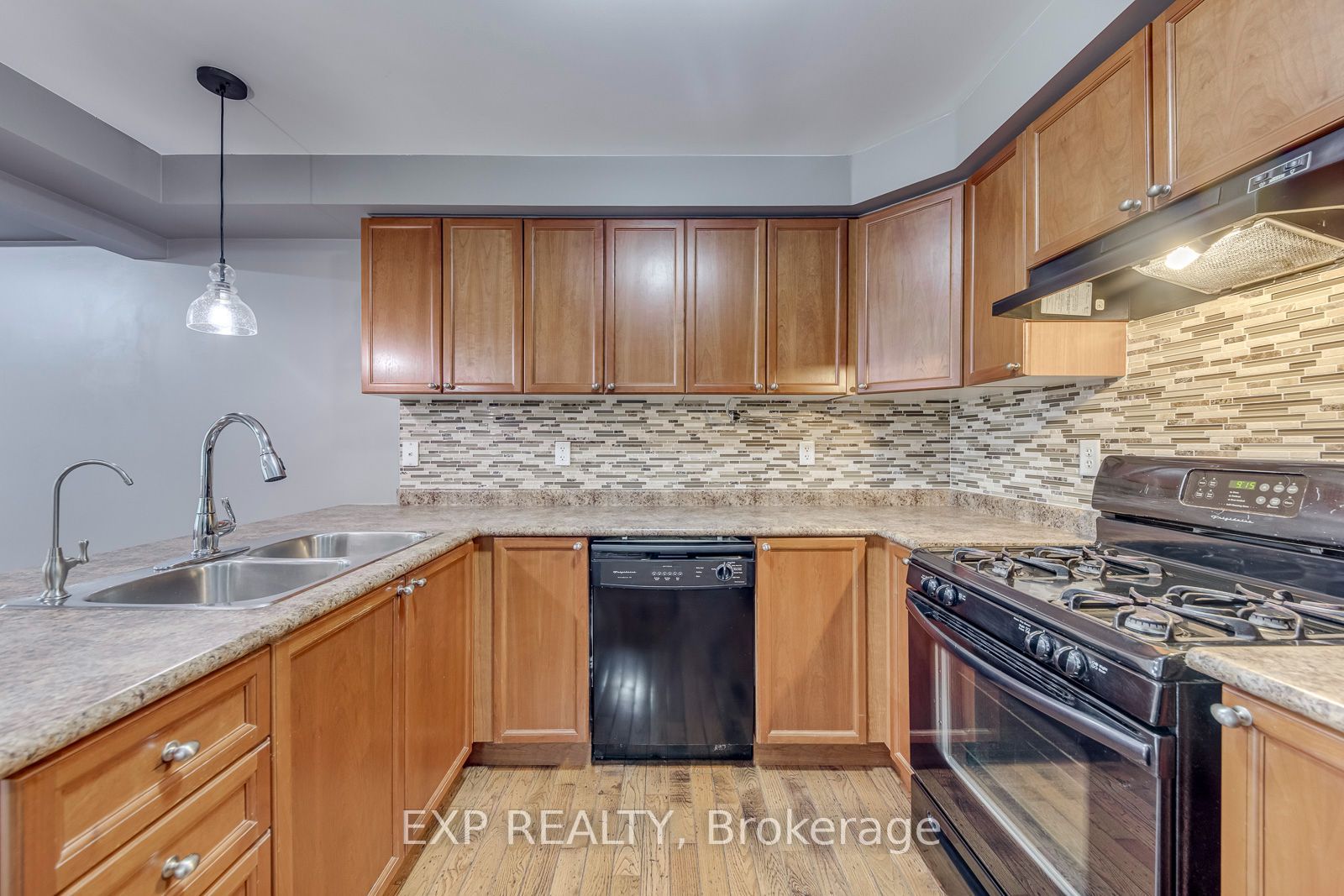 3034 Dewridge Avenue Property Photo 9