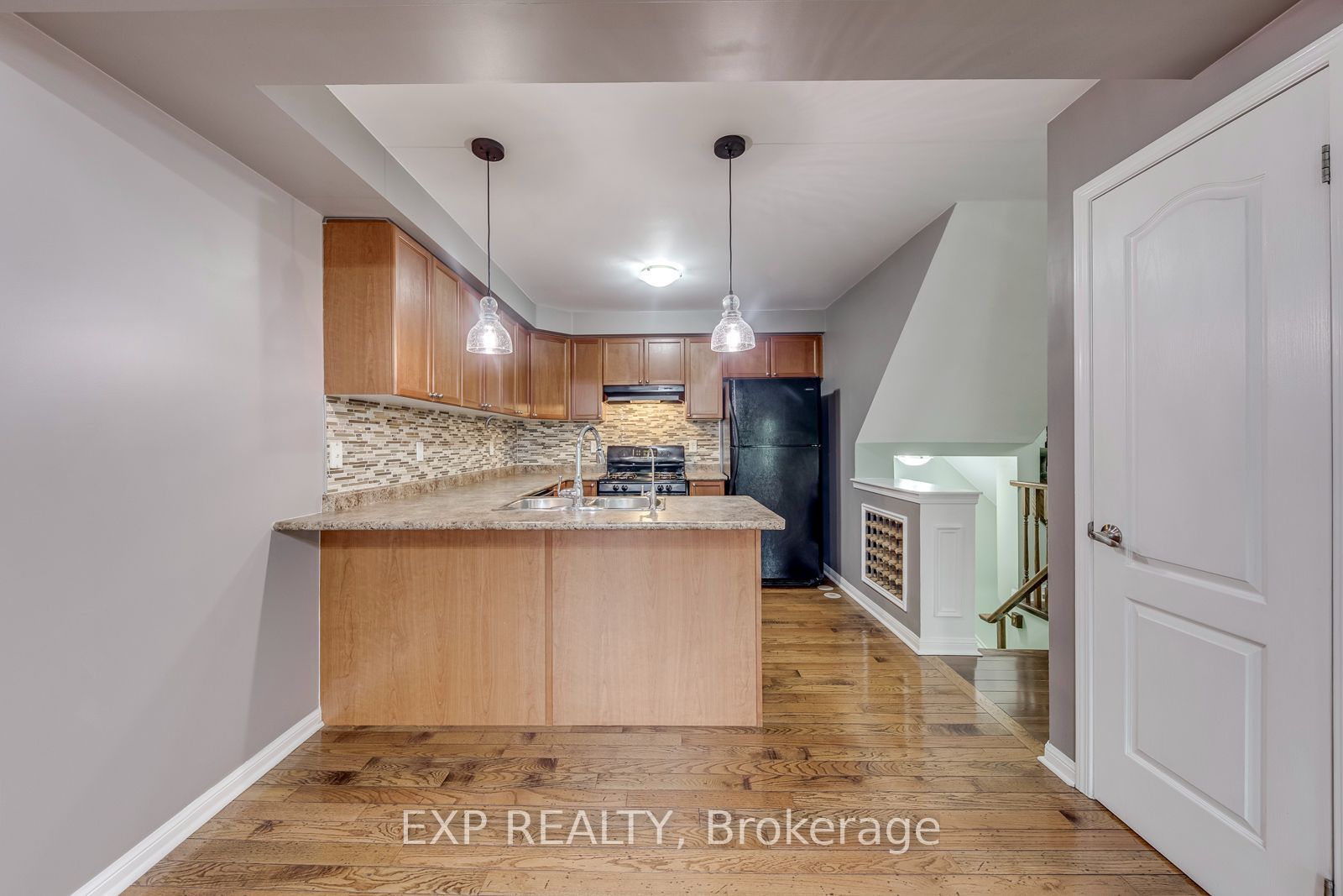 3034 Dewridge Avenue Property Photo 12
