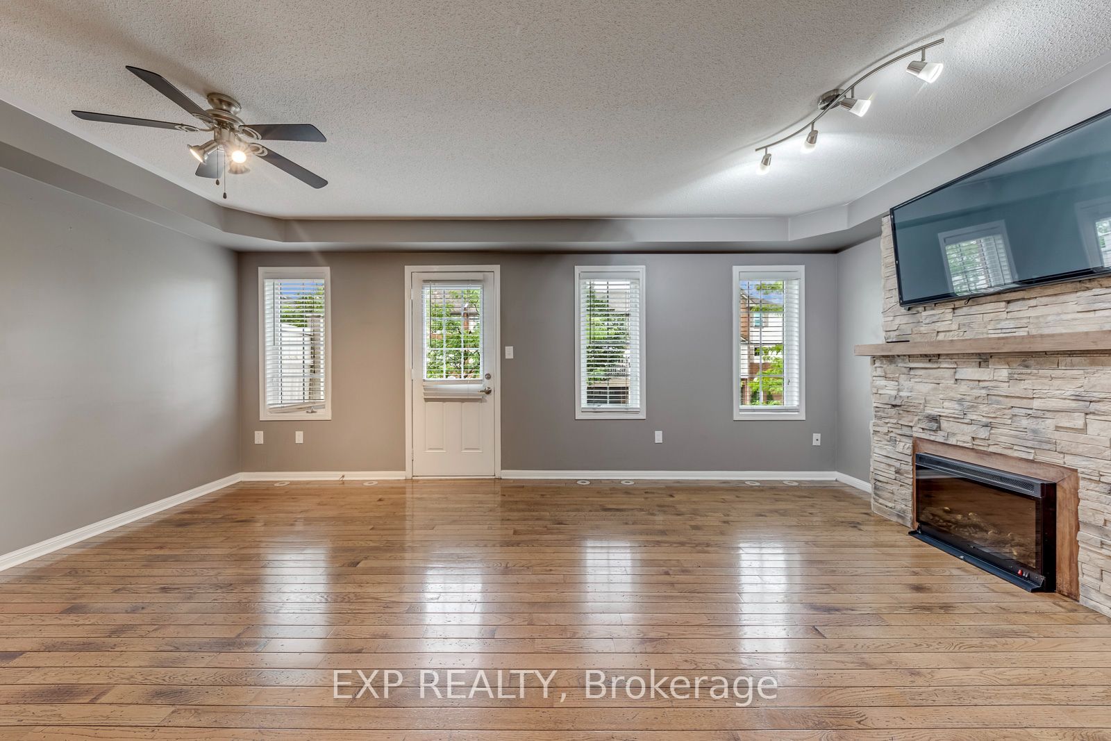 3034 Dewridge Avenue Property Photo 14