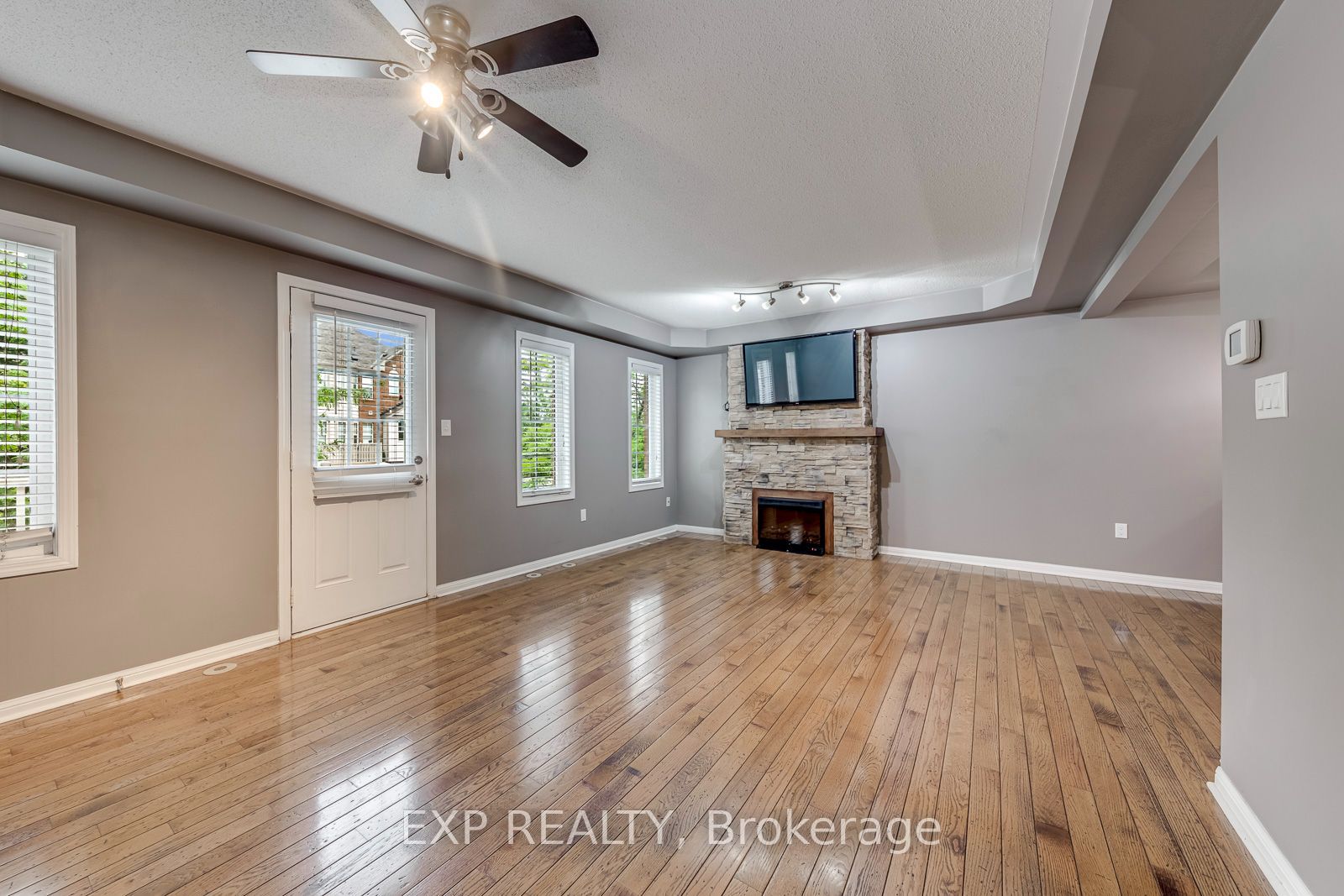 3034 Dewridge Avenue Property Photo 16