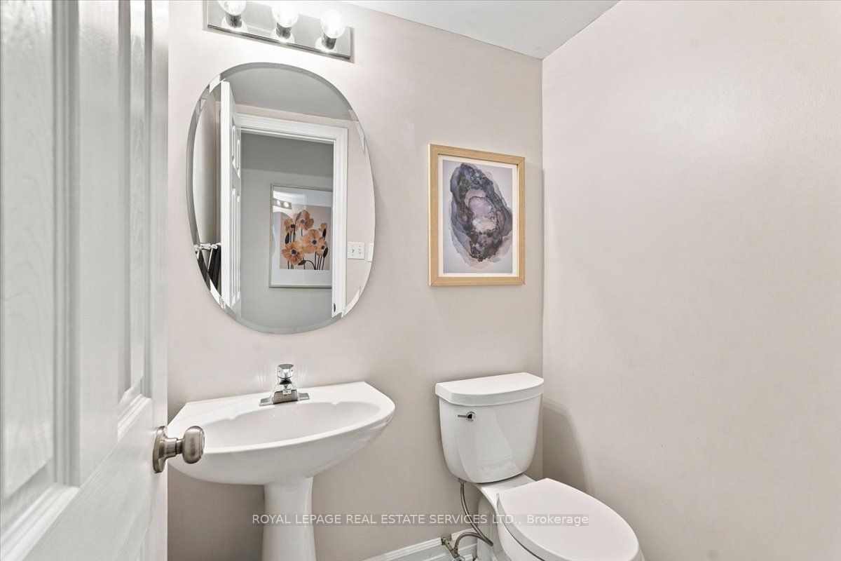 2970 Berwick Drive 3 Property Photo 14