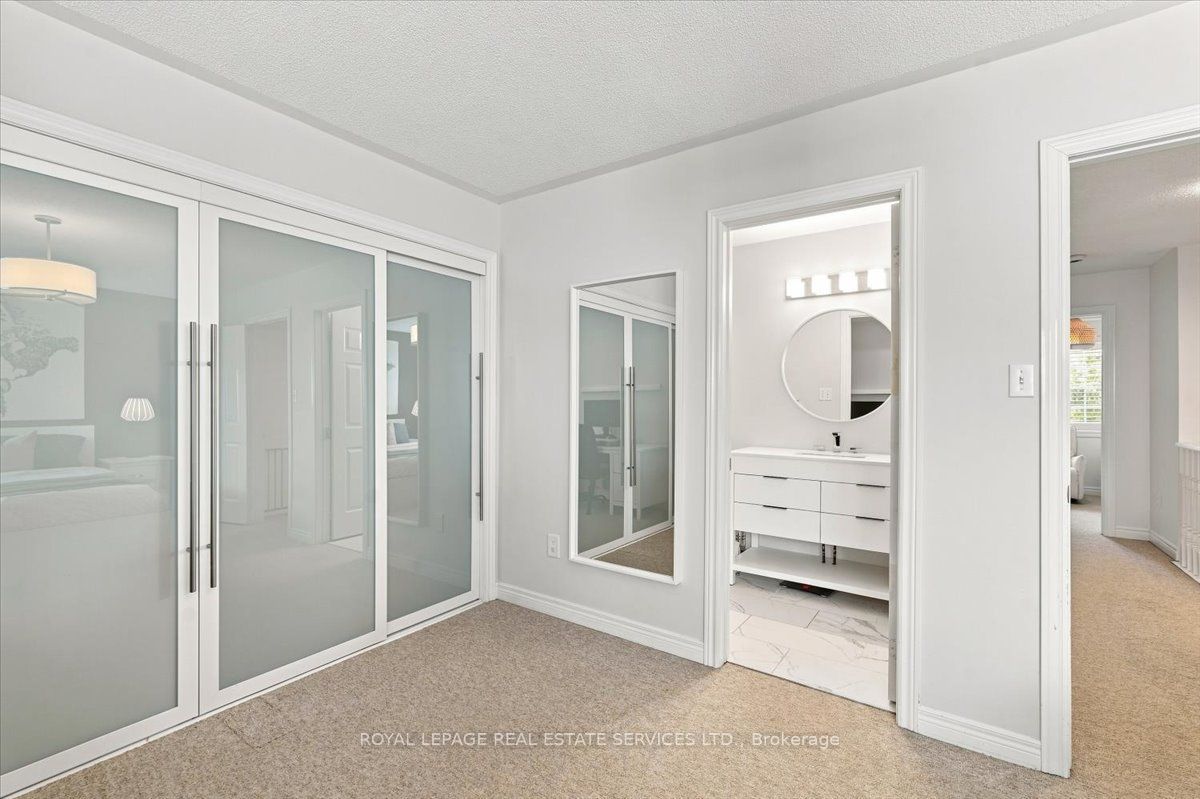2970 Berwick Drive 3 Property Photo 18